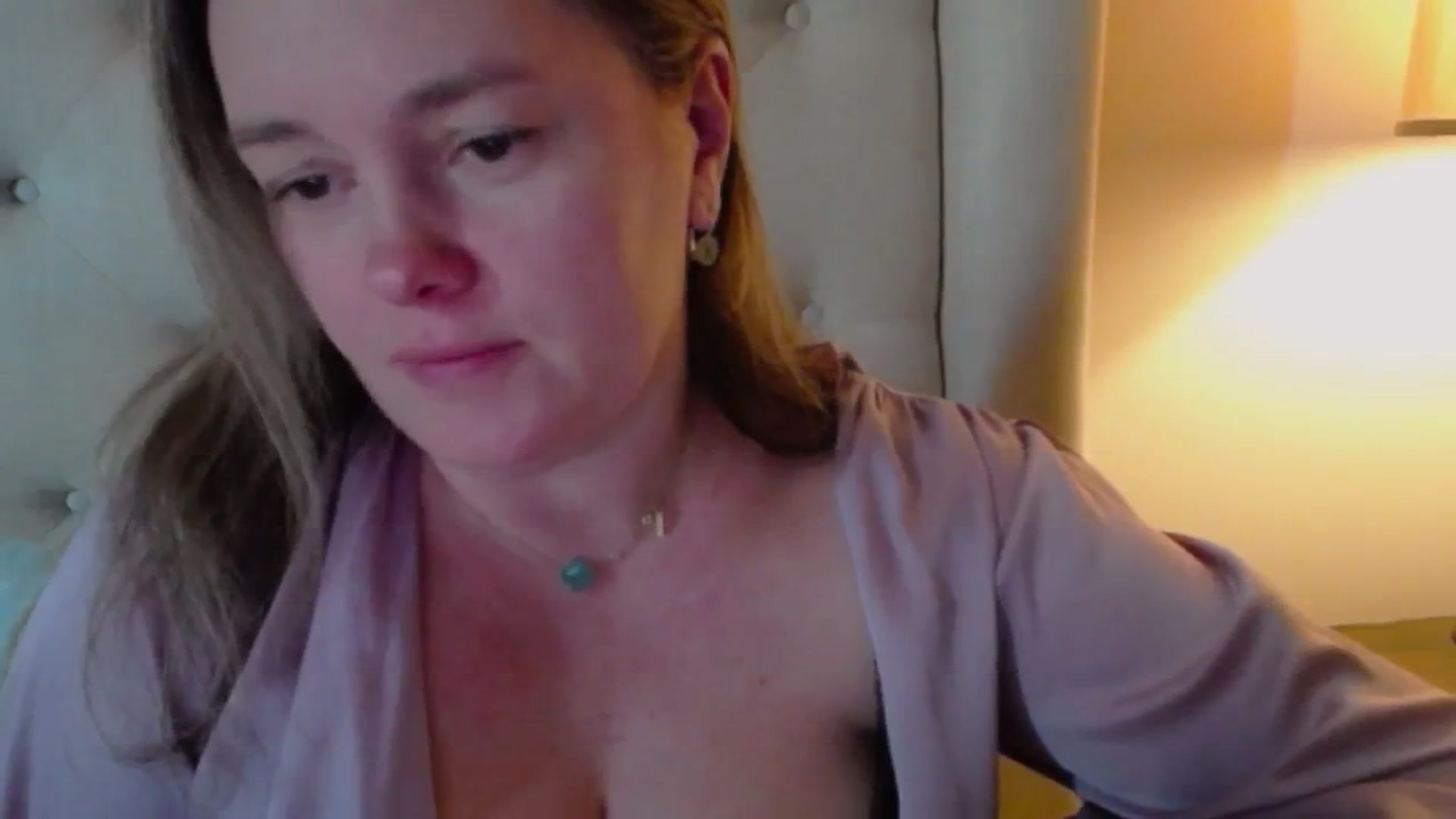 Gallery image thumbnail from J0llye's myfreecams stream on, 12/05/2024, 20:16 image 14 of 20