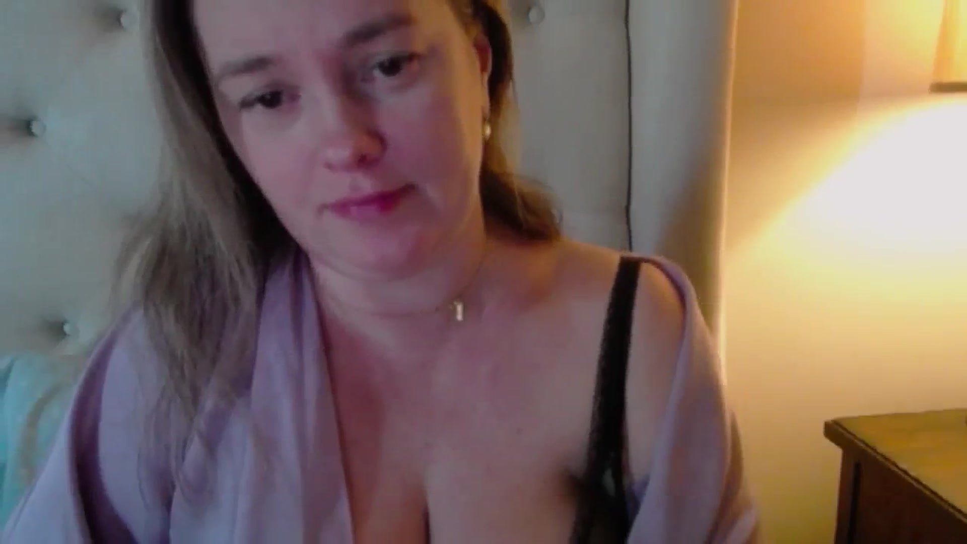 Gallery image thumbnail from J0llye's myfreecams stream on, 12/05/2024, 20:16 image 7 of 20