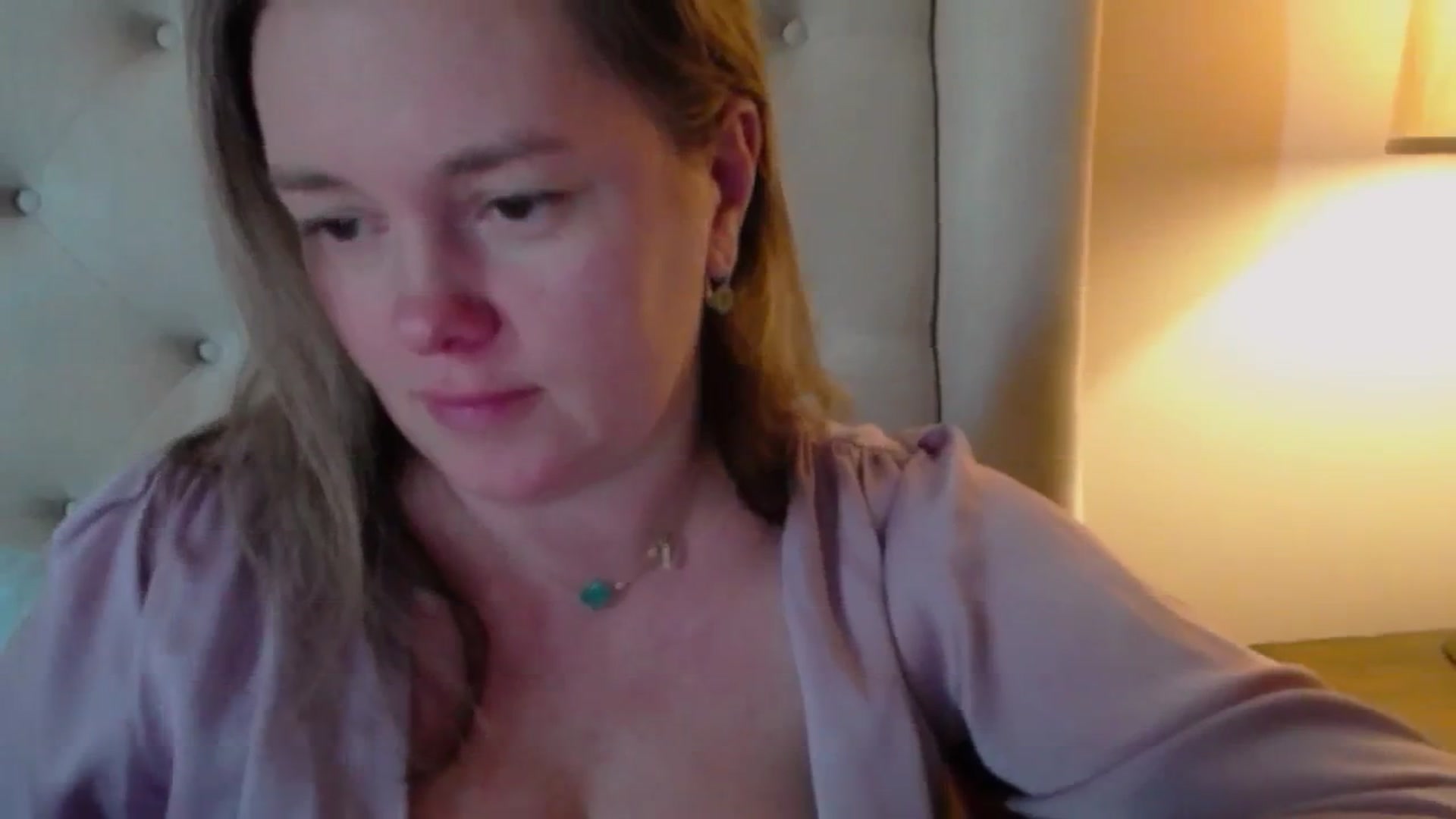 Gallery image thumbnail from J0llye's myfreecams stream on, 12/05/2024, 20:16 image 17 of 20