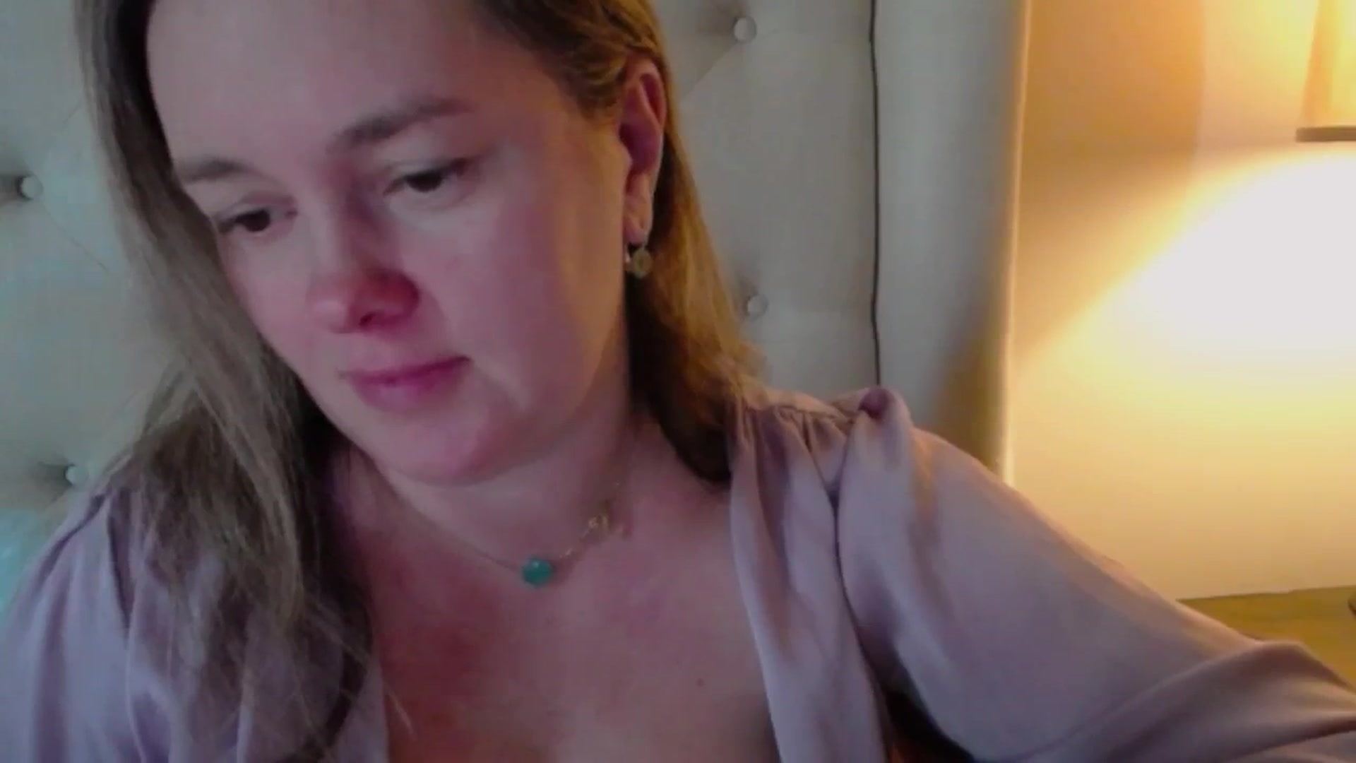 Gallery image thumbnail from J0llye's myfreecams stream on, 12/05/2024, 20:16 image 16 of 20