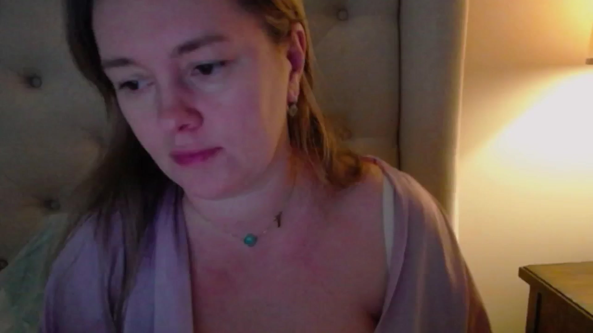 Gallery image thumbnail from J0llye's myfreecams stream on, 12/06/2024, 17:22 image 18 of 20