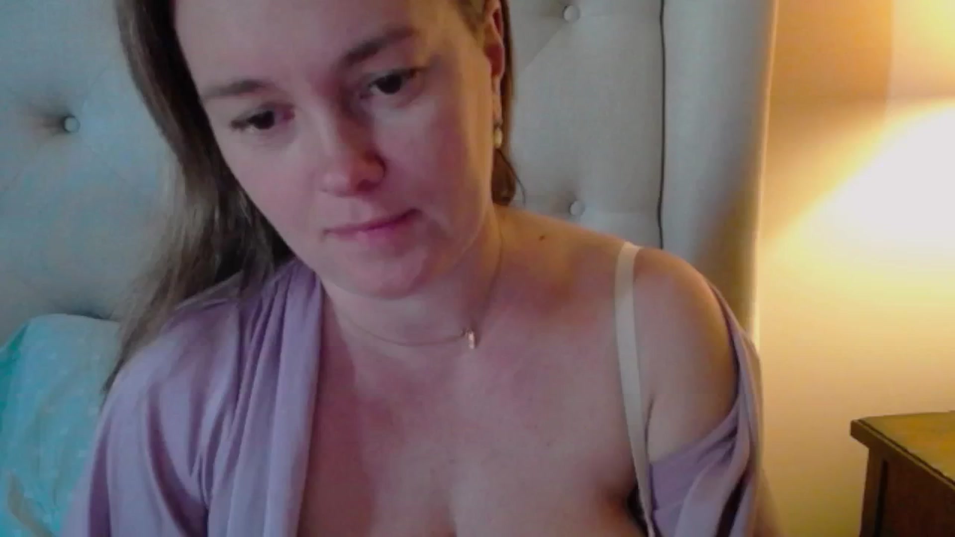 Gallery image thumbnail from J0llye's myfreecams stream on, 12/06/2024, 20:32 image 10 of 20