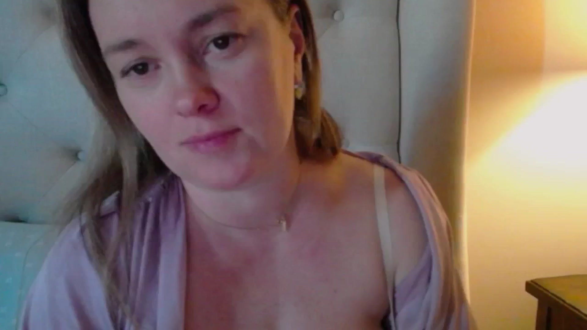 Gallery image thumbnail from J0llye's myfreecams stream on, 12/06/2024, 20:32 image 16 of 20