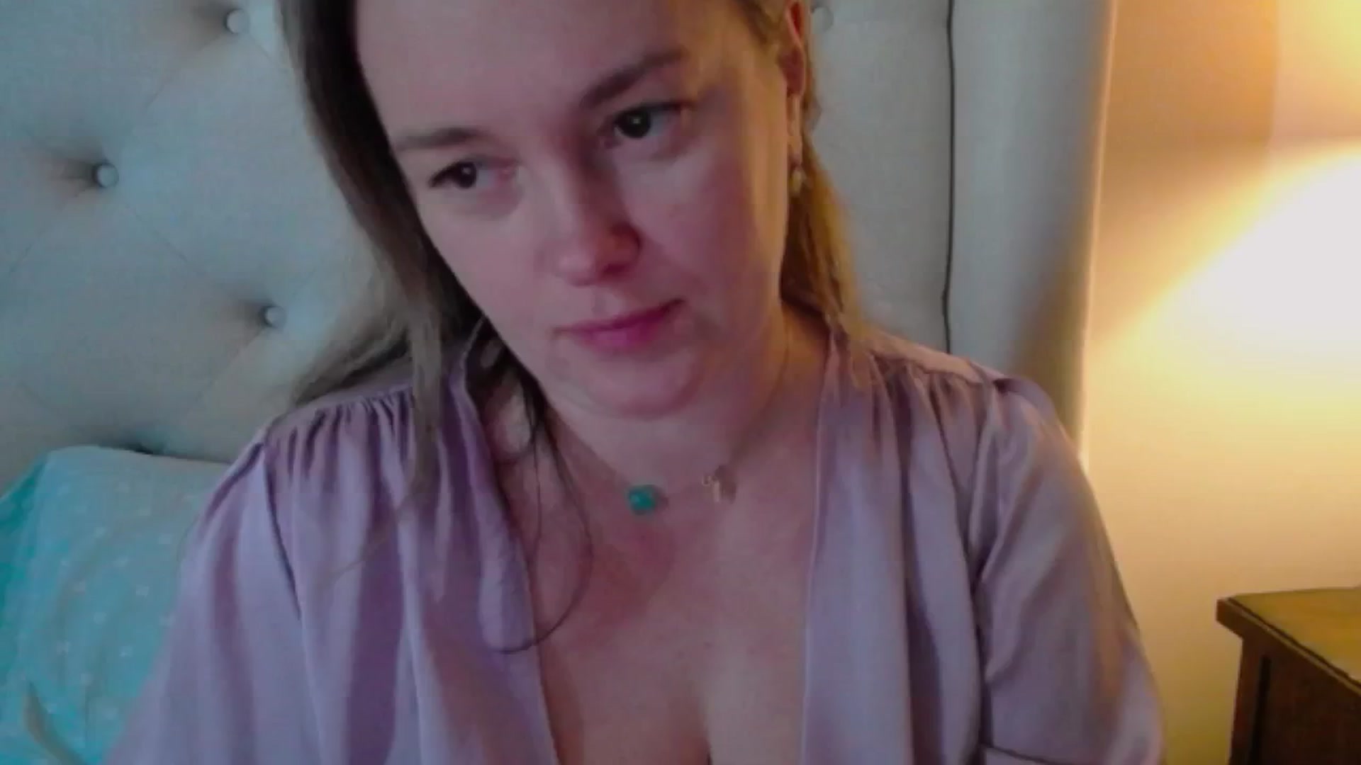 Gallery image thumbnail from J0llye's myfreecams stream on, 12/06/2024, 20:32 image 1 of 20
