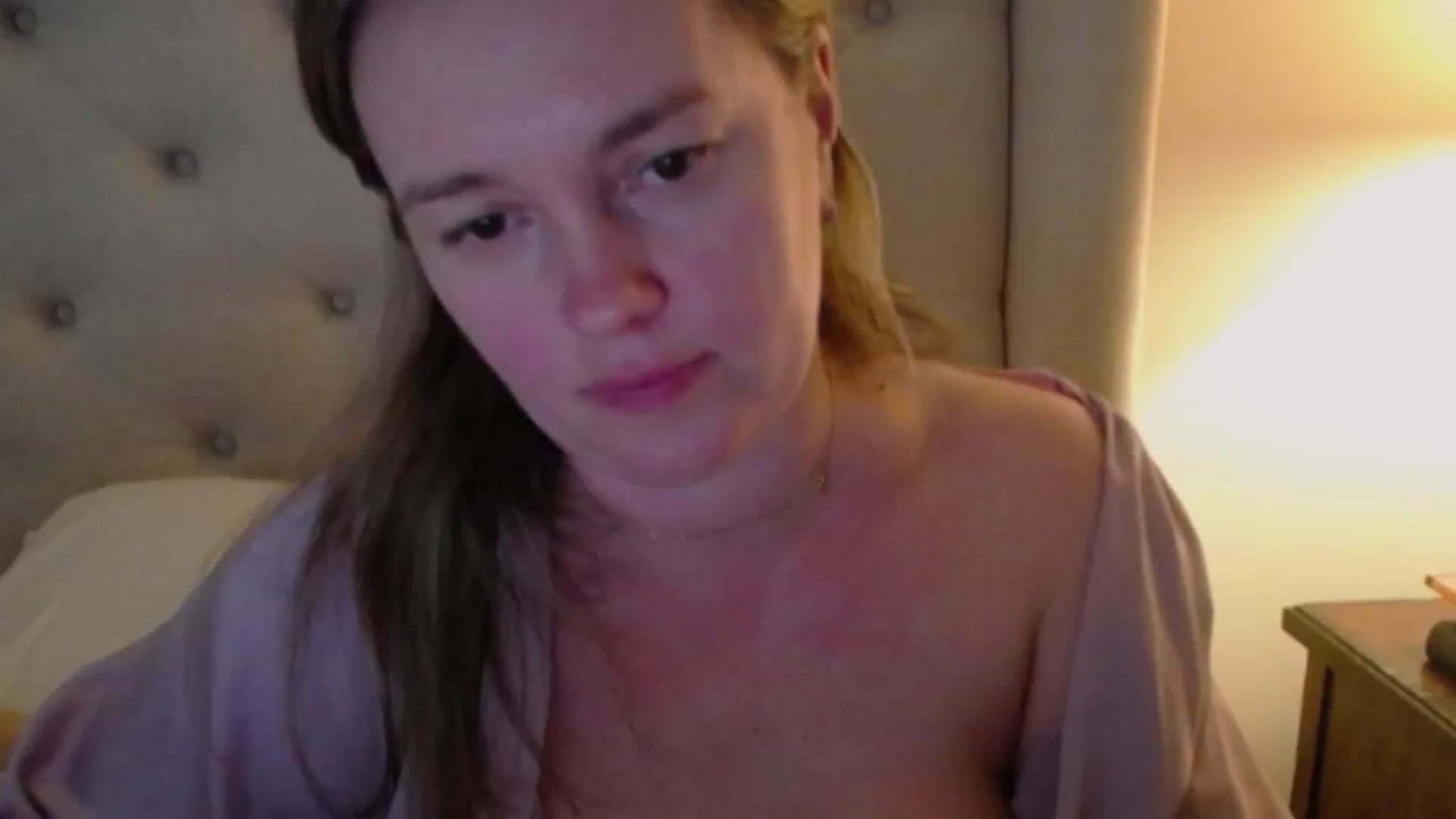 Gallery image thumbnail from J0llye's myfreecams stream on, 12/09/2024, 20:57 image 20 of 20