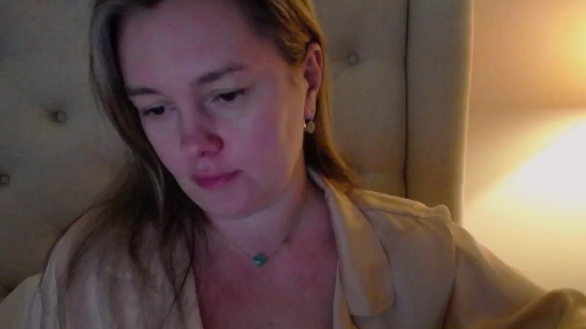 Gallery image thumbnail from J0llye's myfreecams stream on, 12/10/2024, 17:51 image 12 of 20