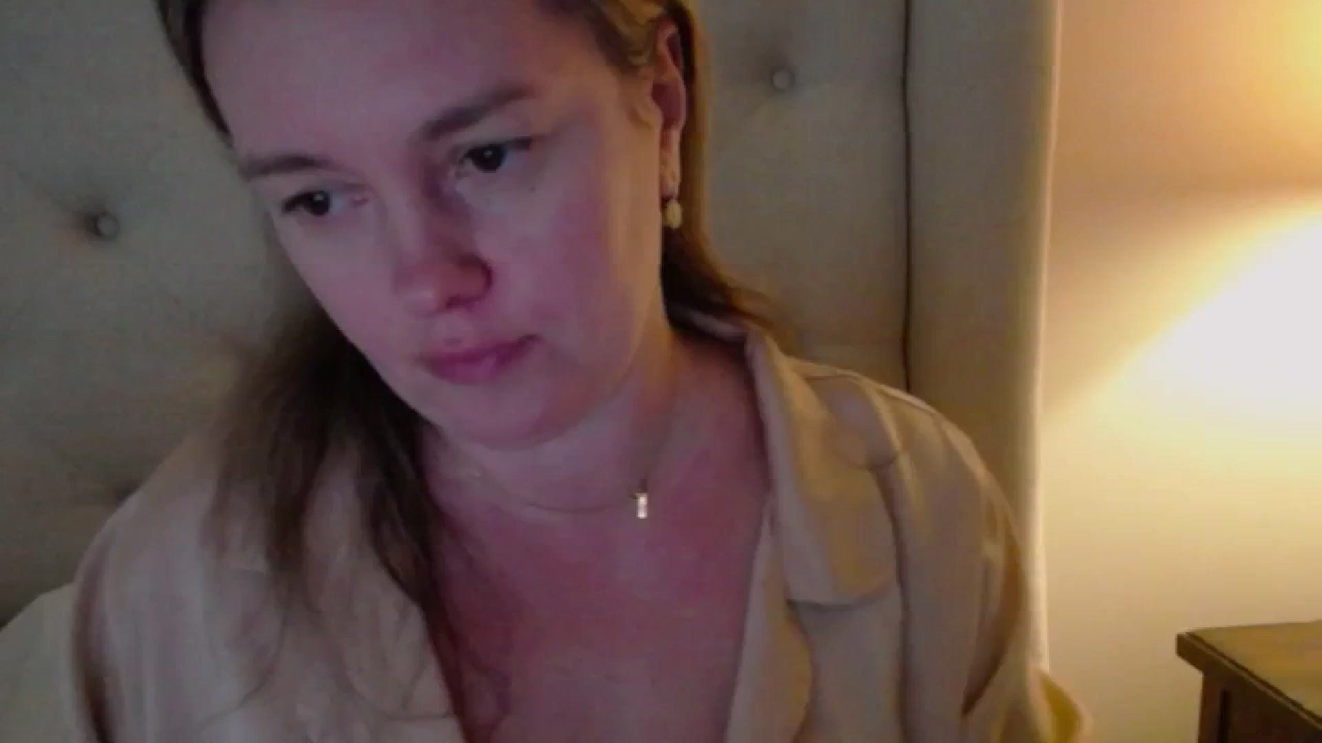 Gallery image thumbnail from J0llye's myfreecams stream on, 12/10/2024, 17:51 image 16 of 20