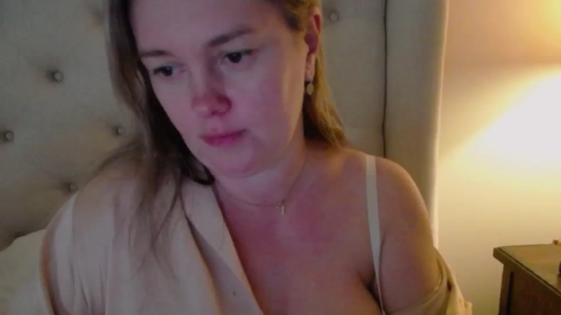 Gallery image thumbnail from J0llye's myfreecams stream on, 12/10/2024, 20:53 image 8 of 20