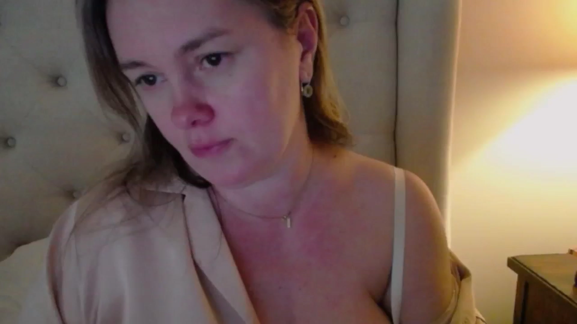 Gallery image thumbnail from J0llye's myfreecams stream on, 12/10/2024, 20:53 image 4 of 20