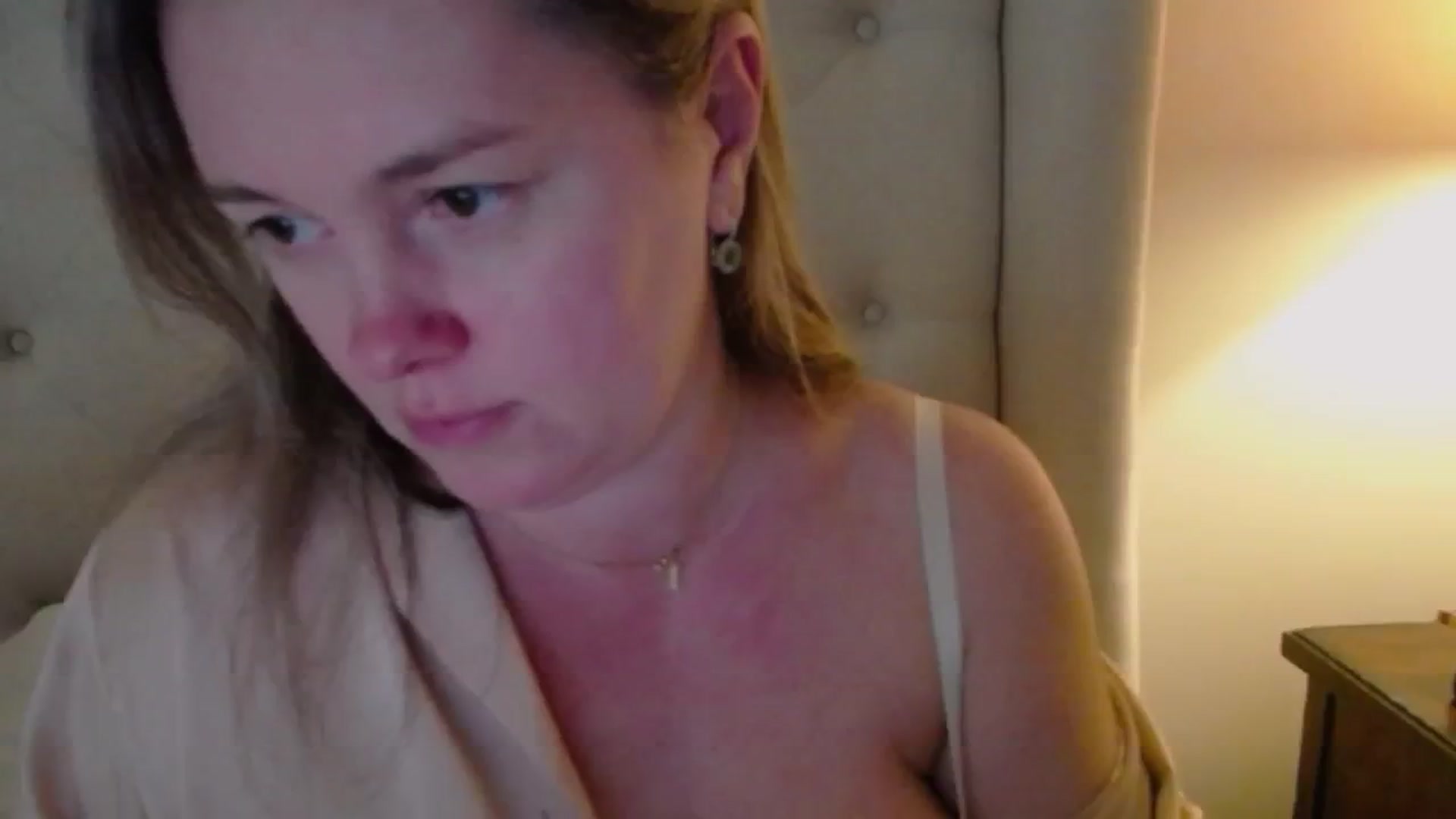Gallery image thumbnail from J0llye's myfreecams stream on, 12/10/2024, 20:53 image 9 of 20
