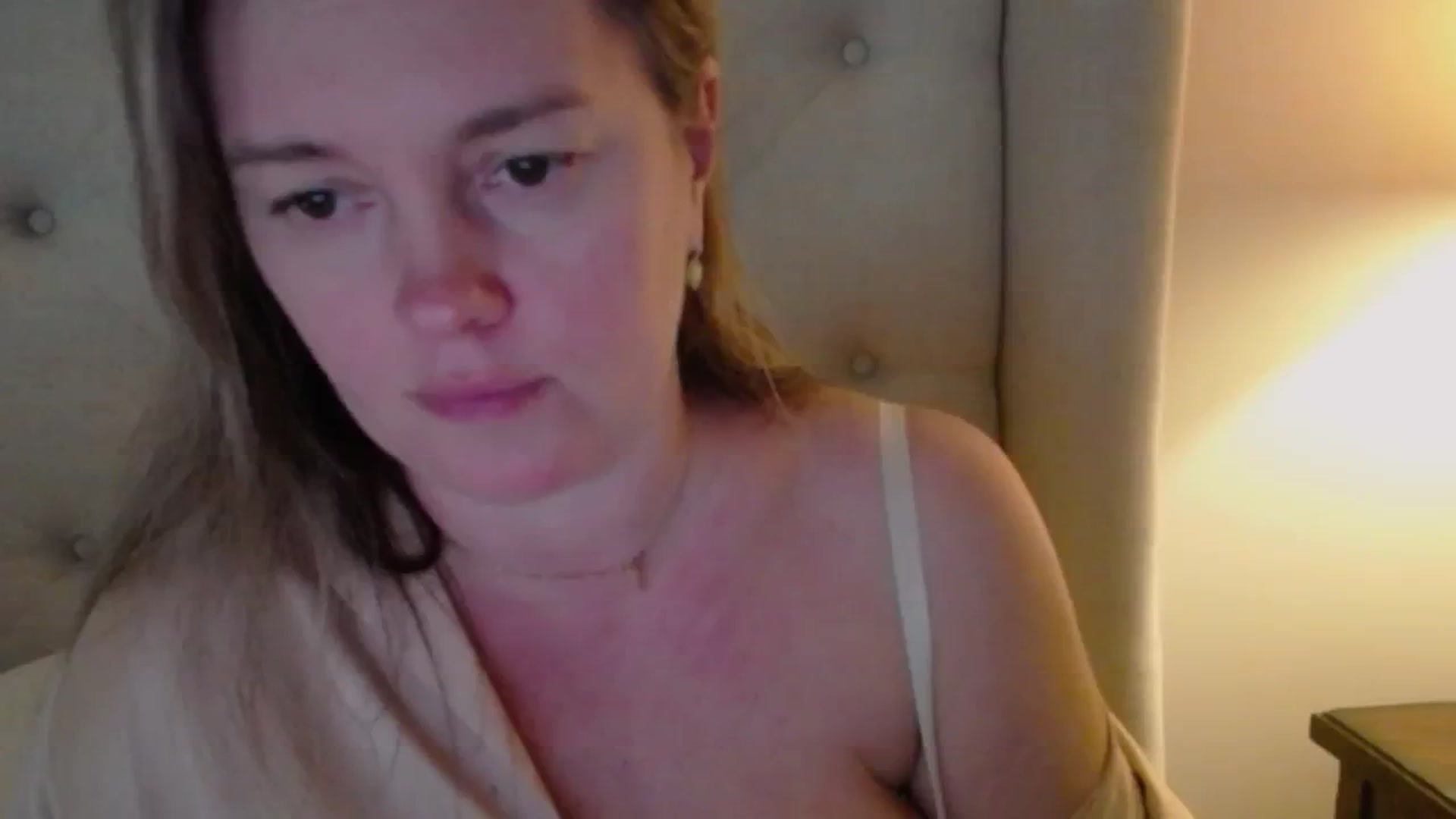 Gallery image thumbnail from J0llye's myfreecams stream on, 12/10/2024, 20:53 image 13 of 20