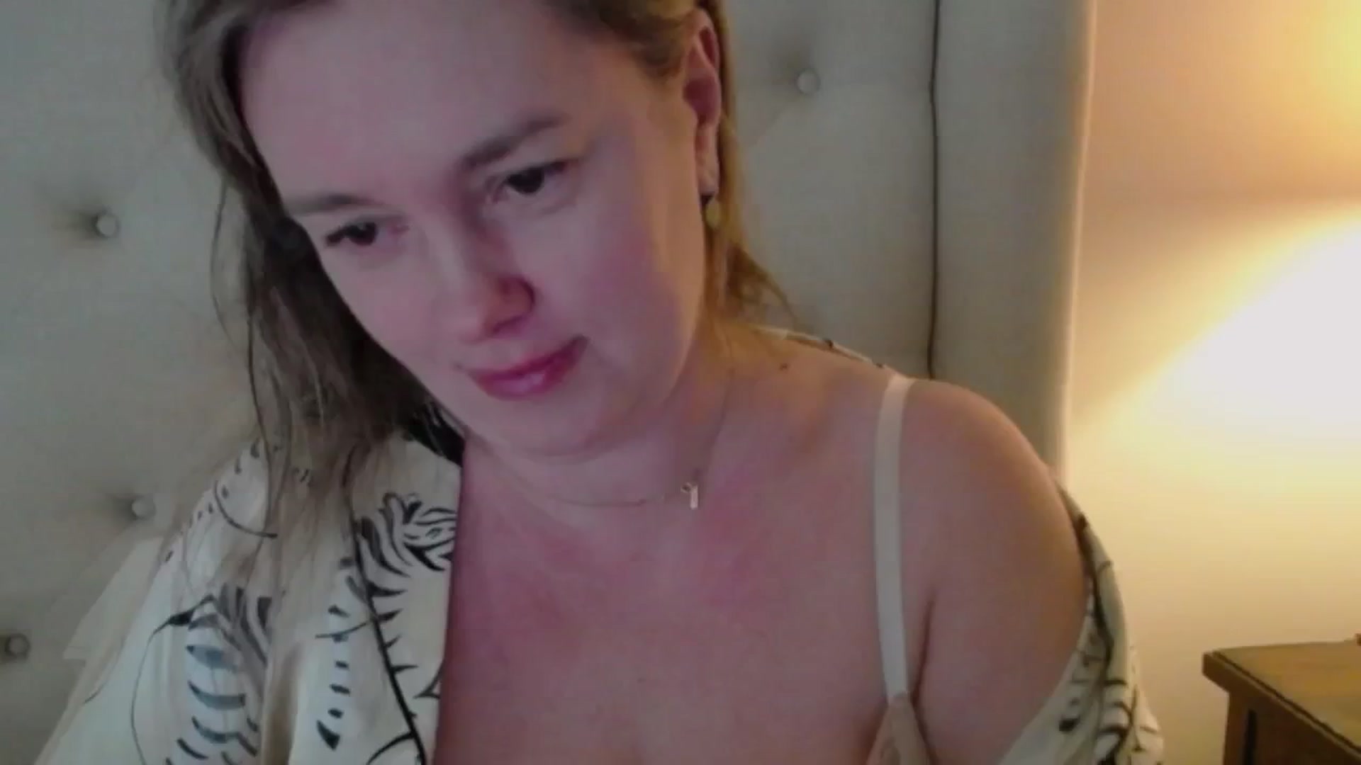 Gallery image thumbnail from J0llye's myfreecams stream on, 12/11/2024, 17:35 image 1 of 20