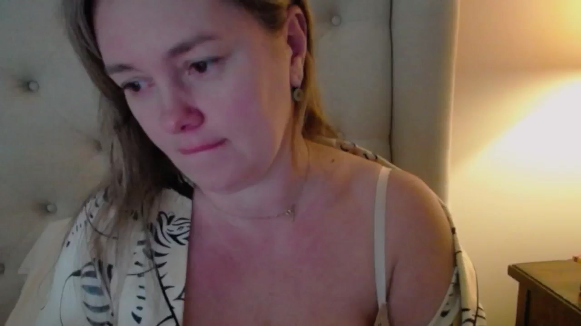 Gallery image thumbnail from J0llye's myfreecams stream on, 12/11/2024, 17:35 image 17 of 20