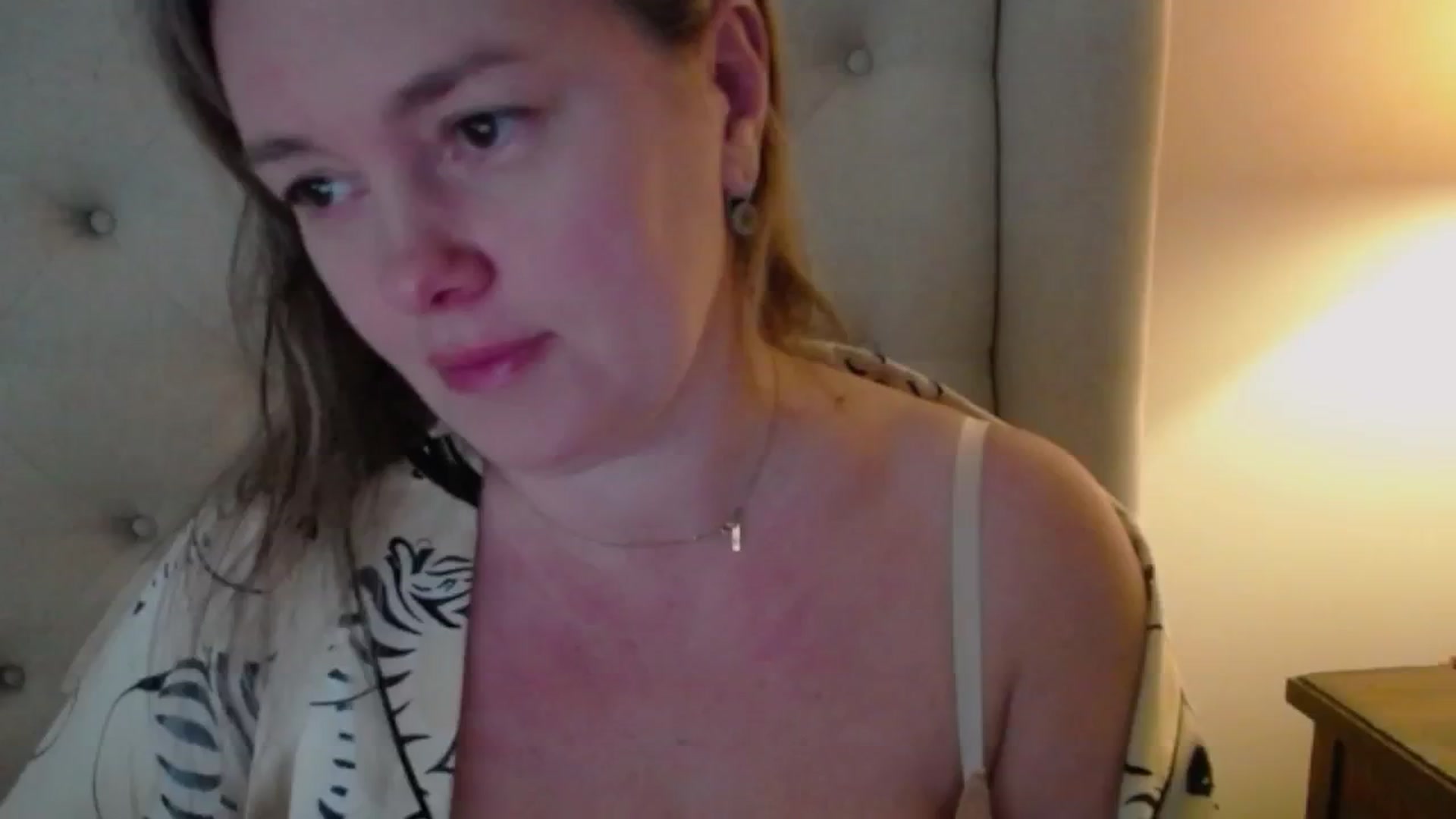 Gallery image thumbnail from J0llye's myfreecams stream on, 12/11/2024, 17:35 image 6 of 20