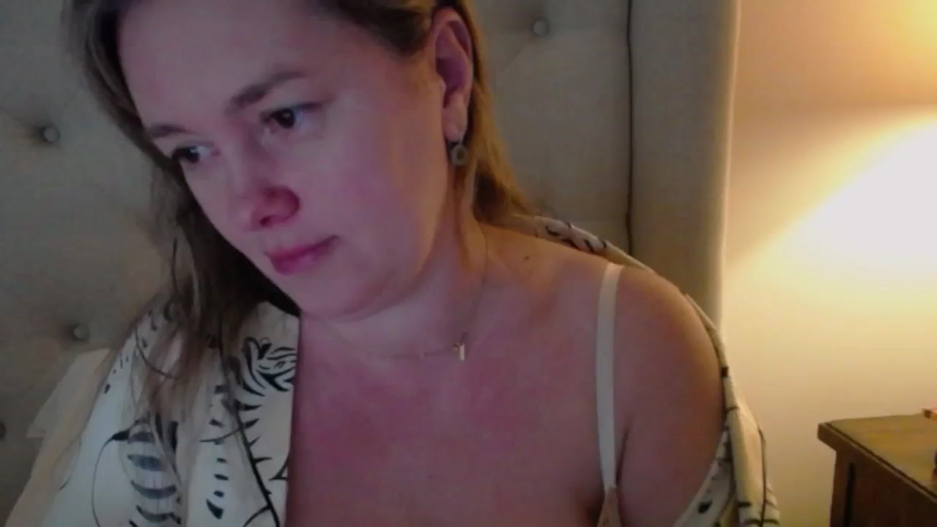 Gallery image thumbnail from J0llye's myfreecams stream on, 12/11/2024, 17:35 image 15 of 20