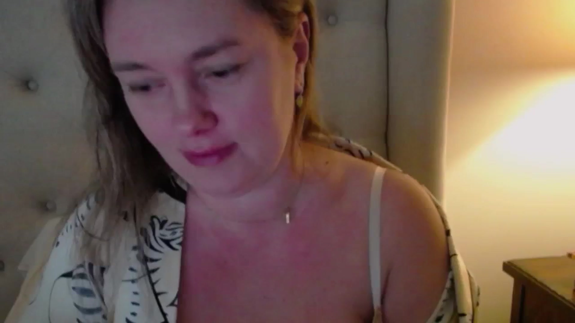 Gallery image thumbnail from J0llye's myfreecams stream on, 12/11/2024, 17:35 image 13 of 20
