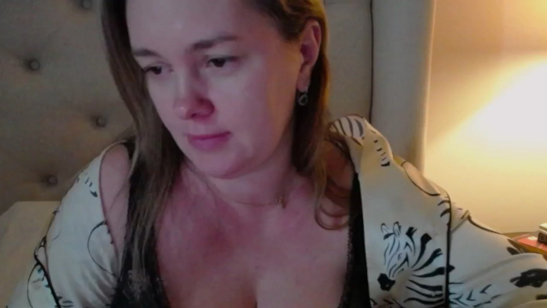 Gallery image thumbnail from J0llye's myfreecams stream on, 12/13/2024, 17:51 image 16 of 20