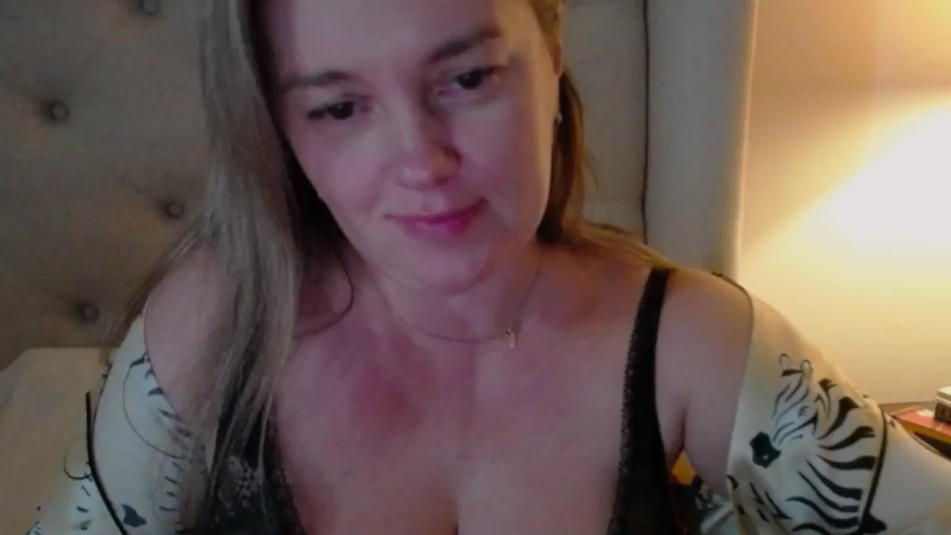 Gallery image thumbnail from J0llye's myfreecams stream on, 12/13/2024, 17:51 image 13 of 20