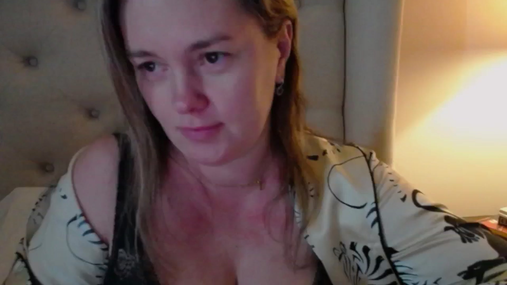 Gallery image thumbnail from J0llye's myfreecams stream on, 12/13/2024, 17:51 image 18 of 20