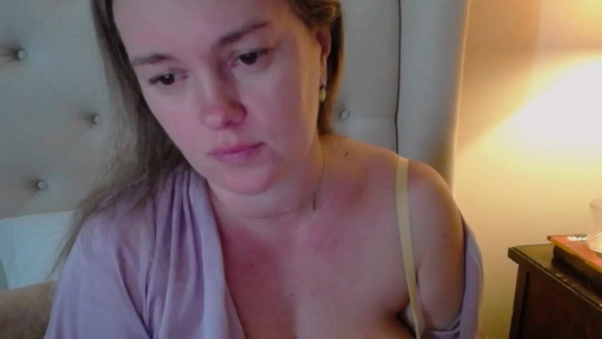 Gallery image thumbnail from J0llye's myfreecams stream on, 12/17/2024, 20:52 image 7 of 20