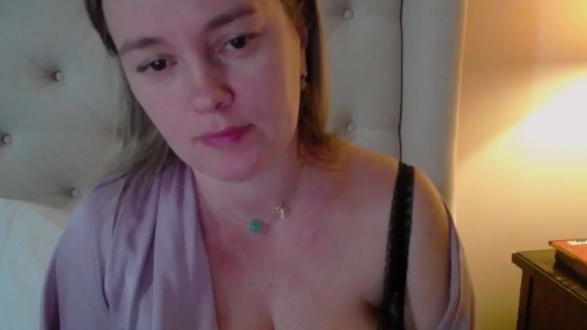 Gallery image thumbnail from J0llye's myfreecams stream on, 12/18/2024, 19:57 image 7 of 20