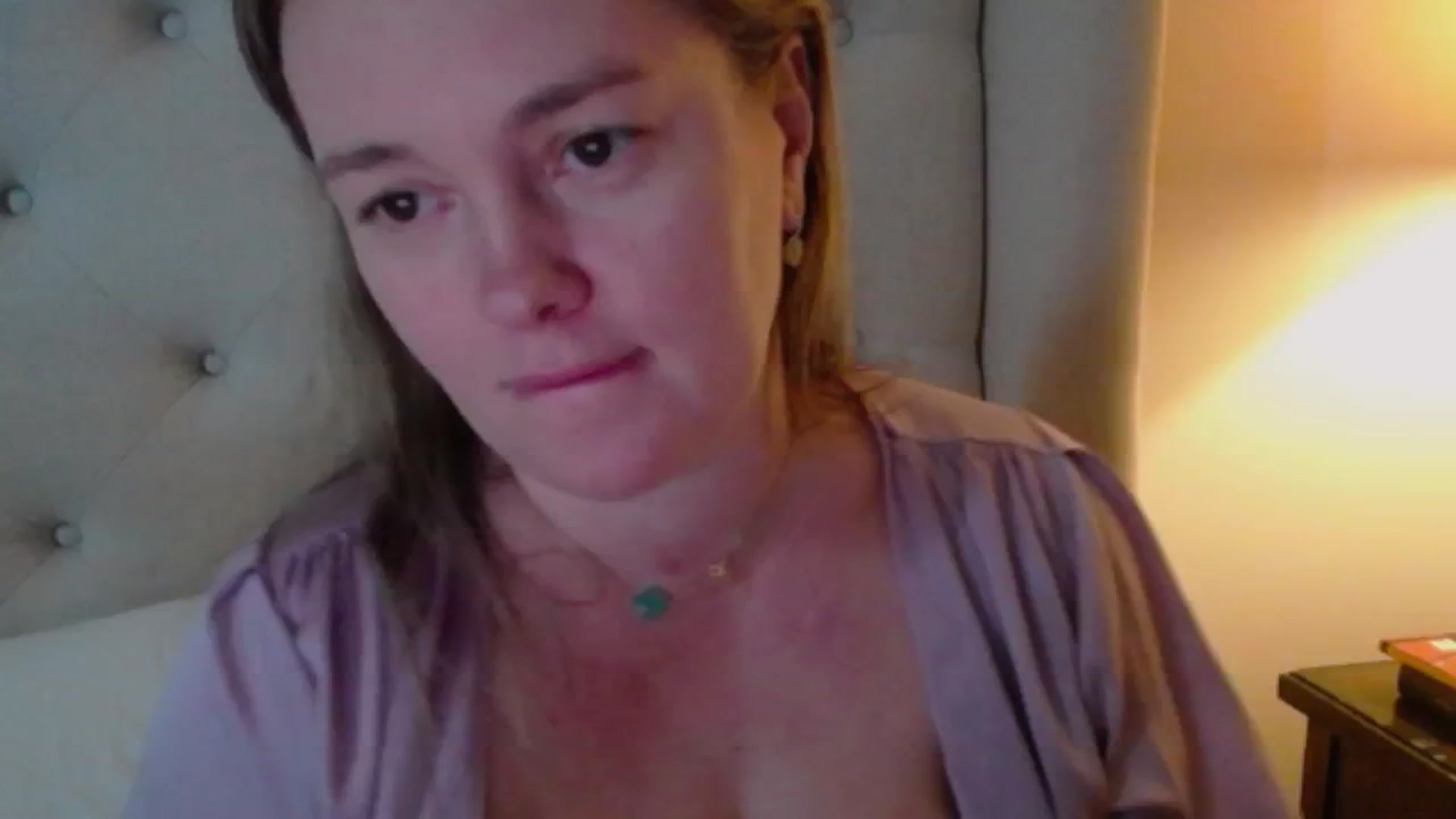 Gallery image thumbnail from J0llye's myfreecams stream on, 12/18/2024, 20:57 image 18 of 20