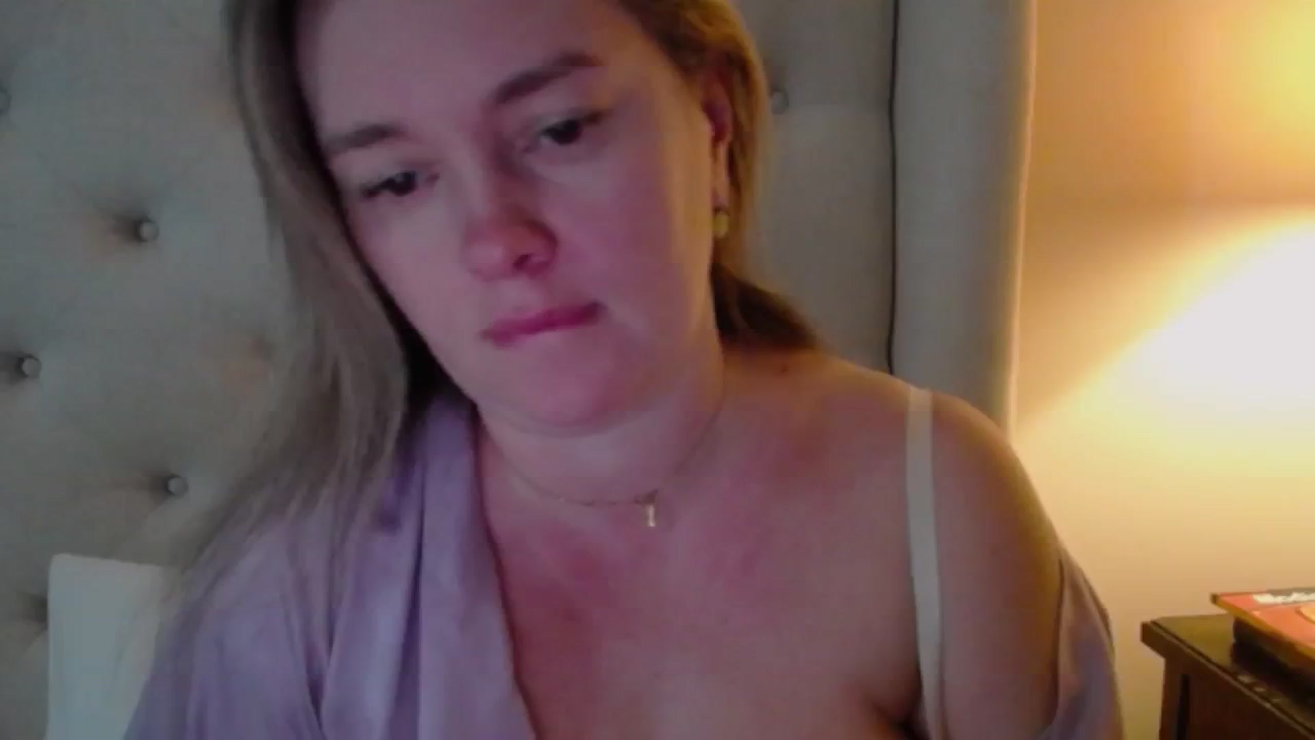 Gallery image thumbnail from J0llye's myfreecams stream on, 12/20/2024, 16:05 image 13 of 20
