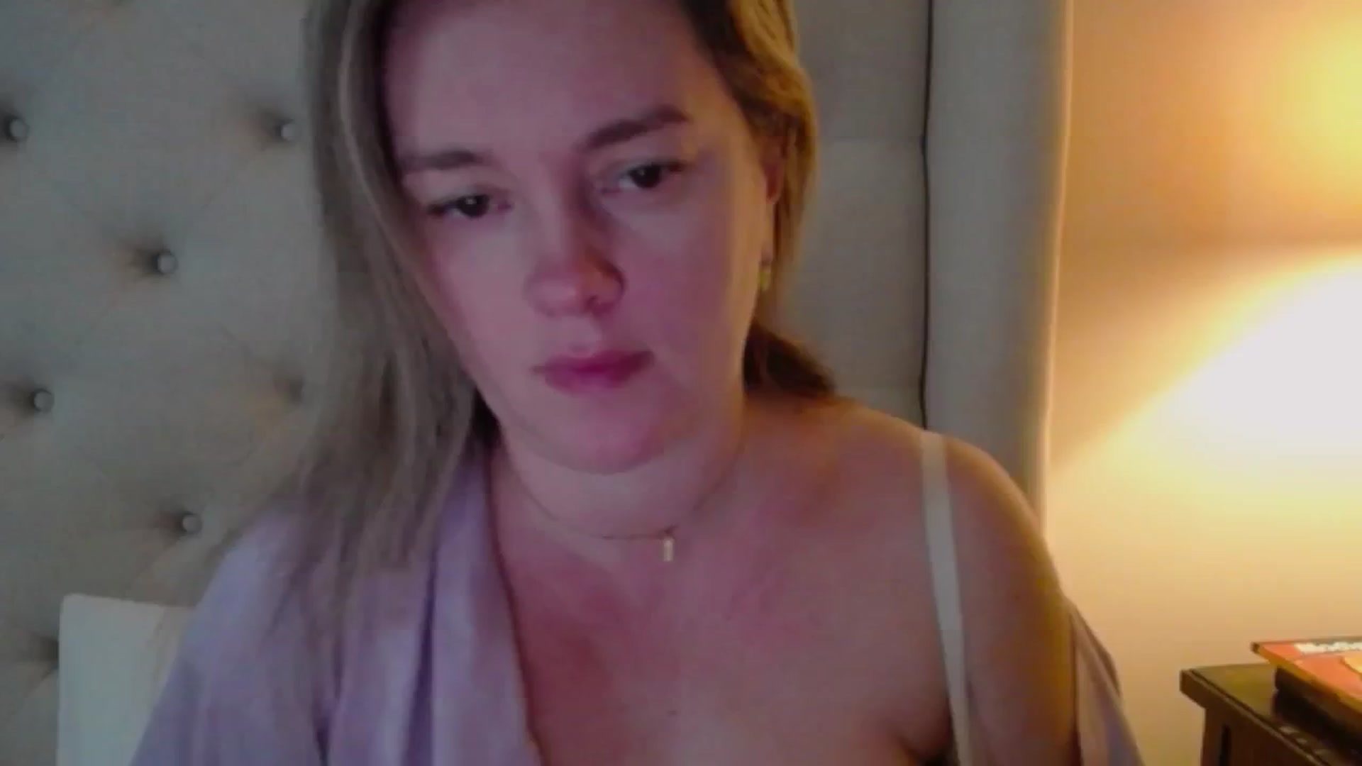 Gallery image thumbnail from J0llye's myfreecams stream on, 12/20/2024, 16:05 image 18 of 20