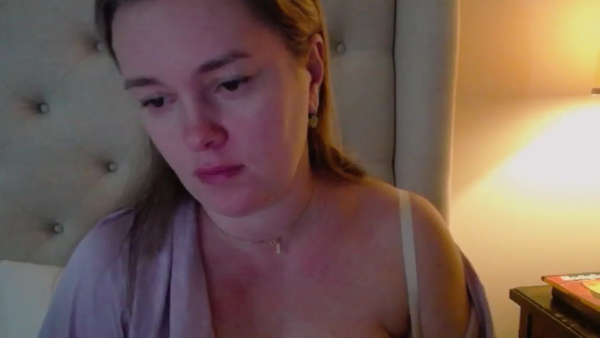 Gallery image thumbnail from J0llye's myfreecams stream on, 12/20/2024, 18:02 image 1 of 20