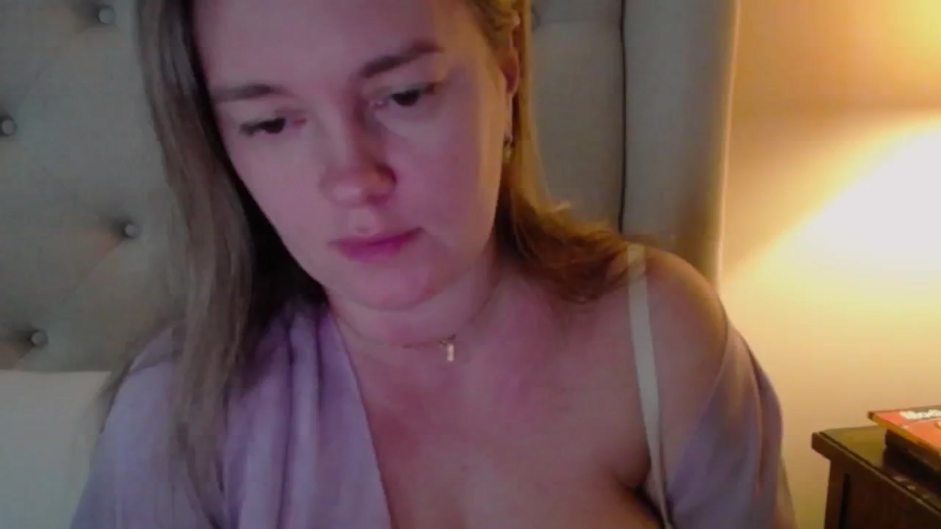 Gallery image thumbnail from J0llye's myfreecams stream on, 12/20/2024, 18:02 image 11 of 20