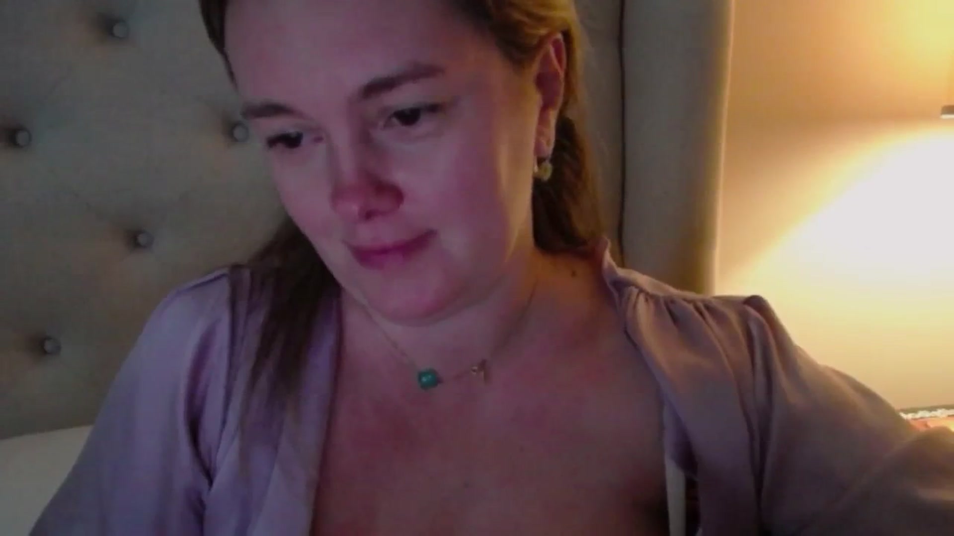 Gallery image thumbnail from J0llye's myfreecams stream on, 12/20/2024, 21:30 image 14 of 20