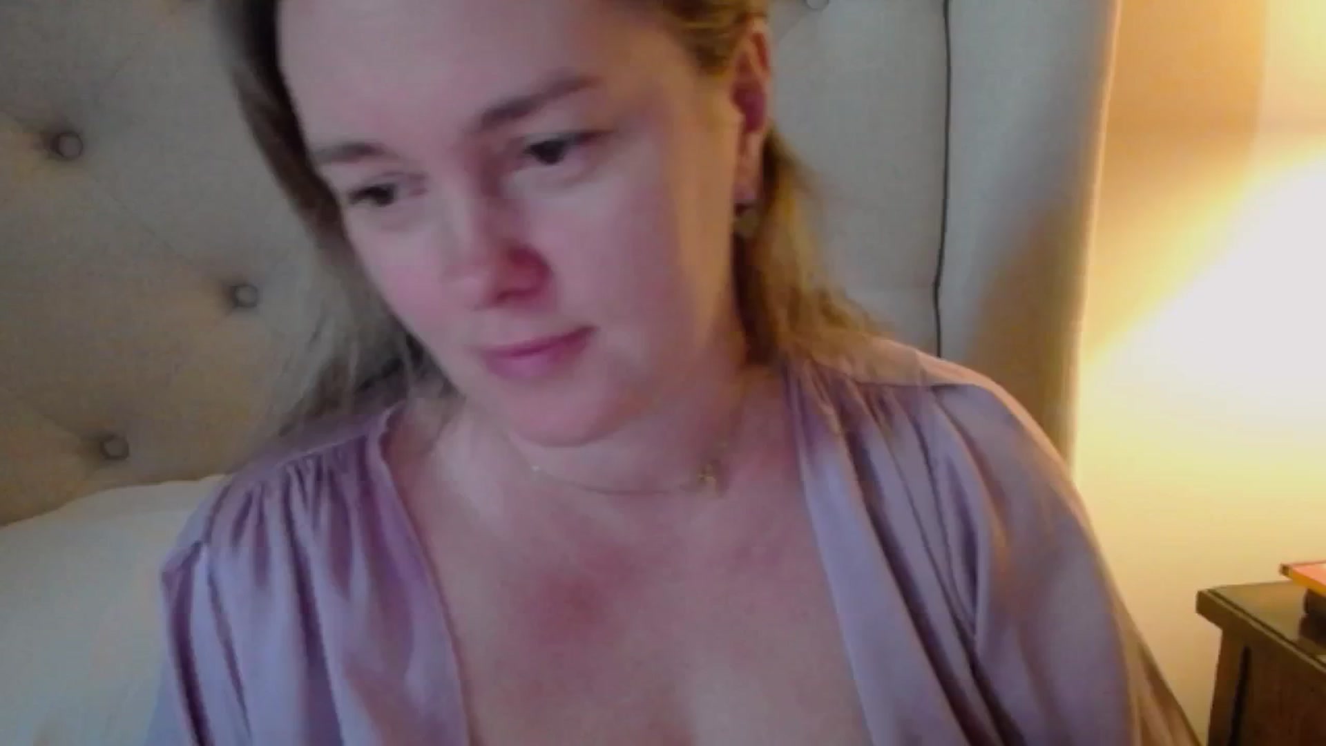 Gallery image thumbnail from J0llye's myfreecams stream on, 12/21/2024, 21:10 image 8 of 20