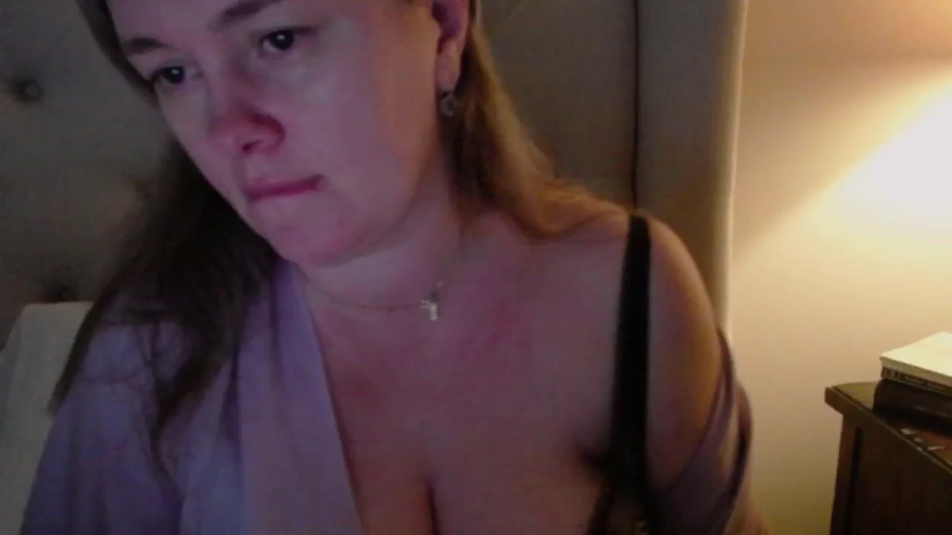 Gallery image thumbnail from J0llye's myfreecams stream on, 12/27/2024, 21:13 image 4 of 20