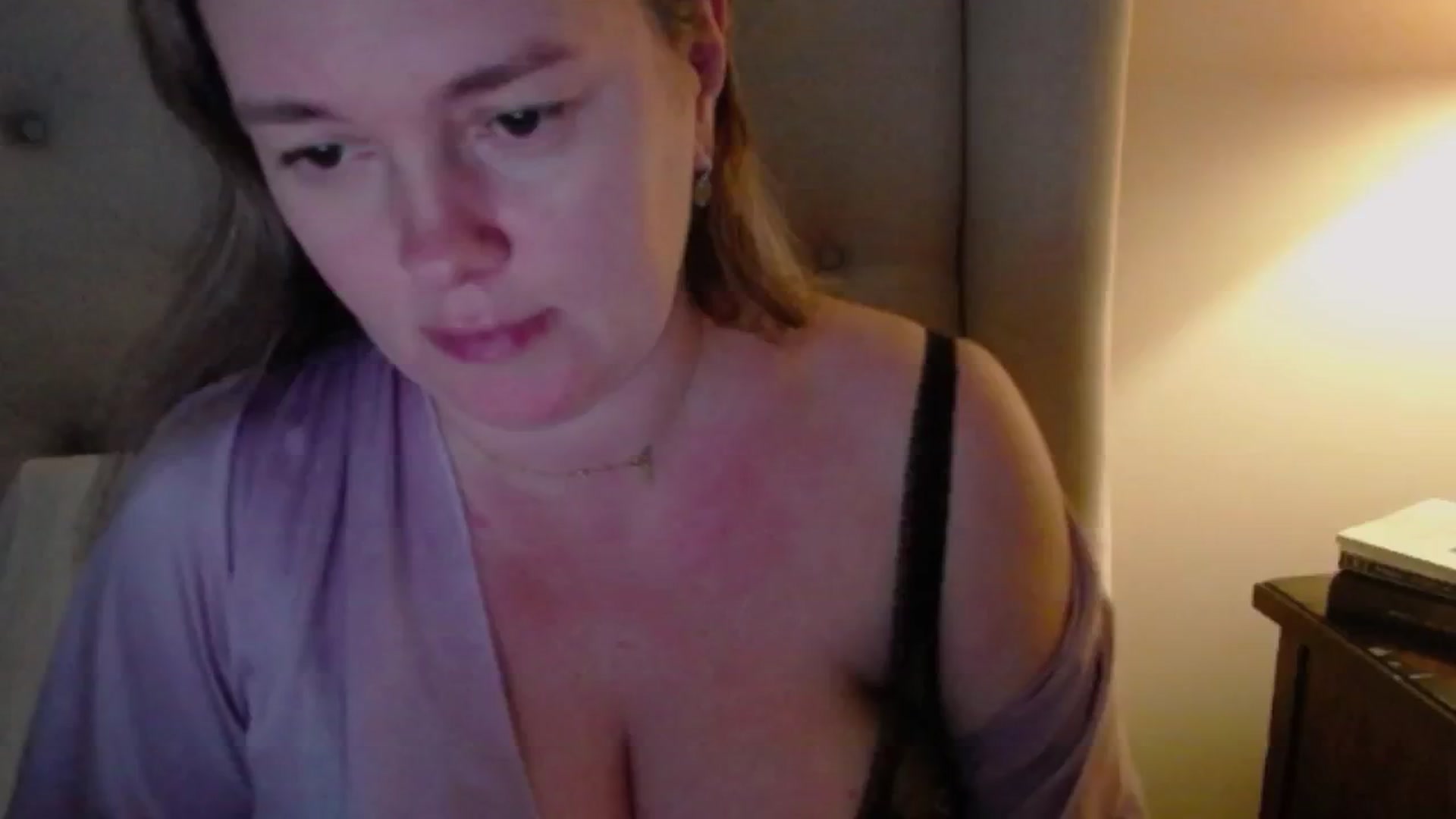Gallery image thumbnail from J0llye's myfreecams stream on, 12/27/2024, 21:13 image 6 of 20