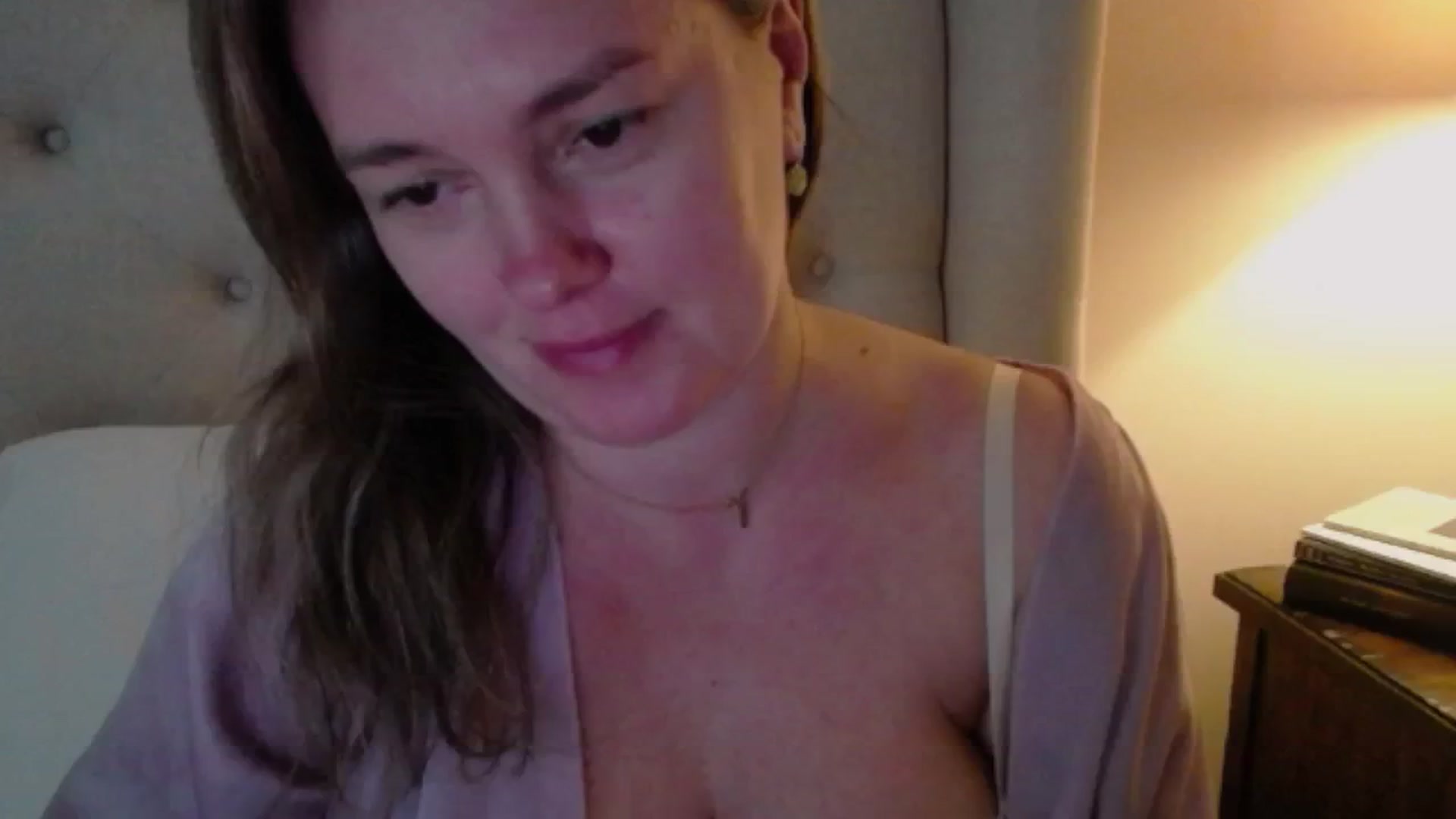 Gallery image thumbnail from J0llye's myfreecams stream on, 12/28/2024, 21:25 image 1 of 20