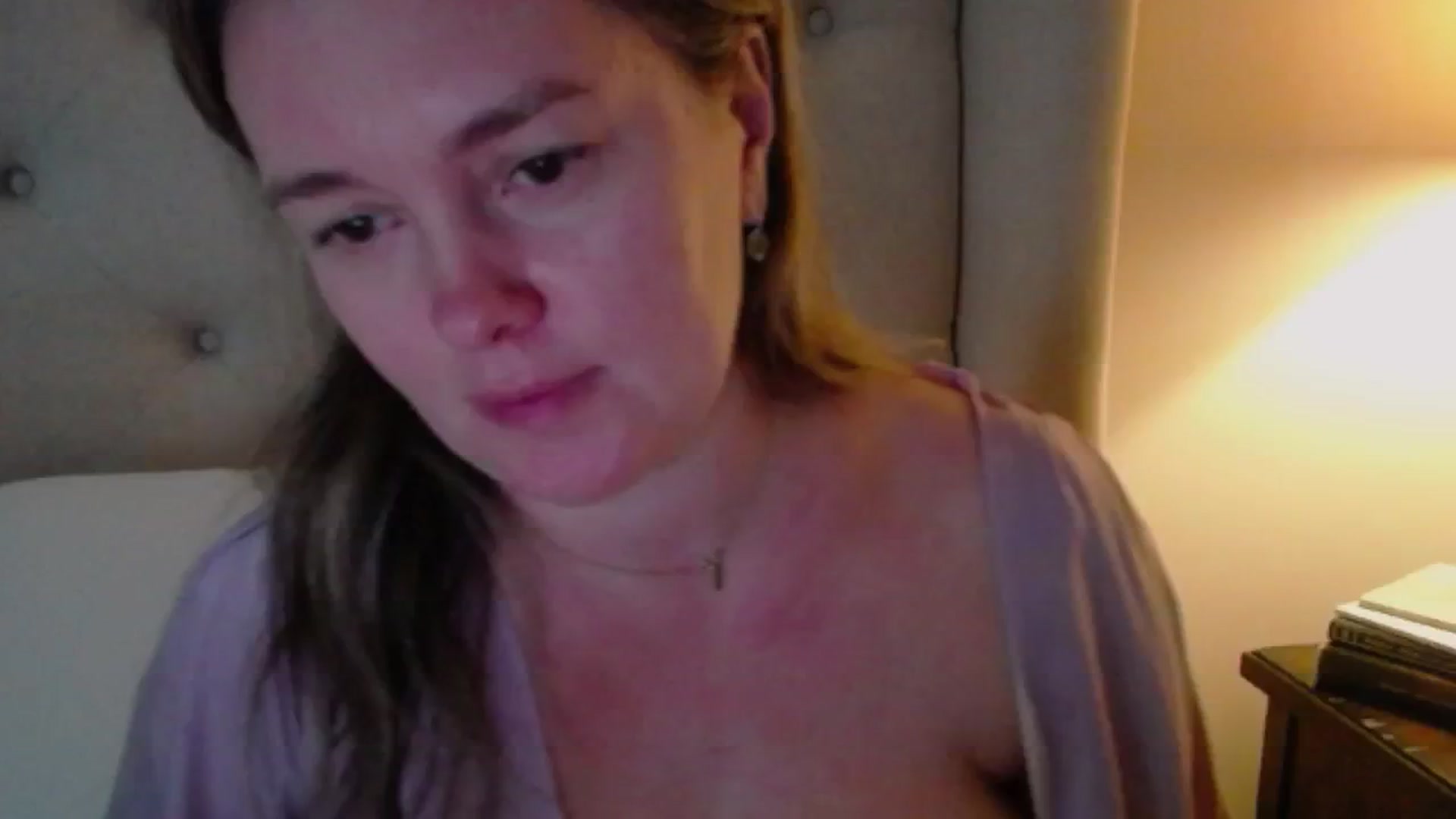 Gallery image thumbnail from J0llye's myfreecams stream on, 12/28/2024, 21:25 image 13 of 20