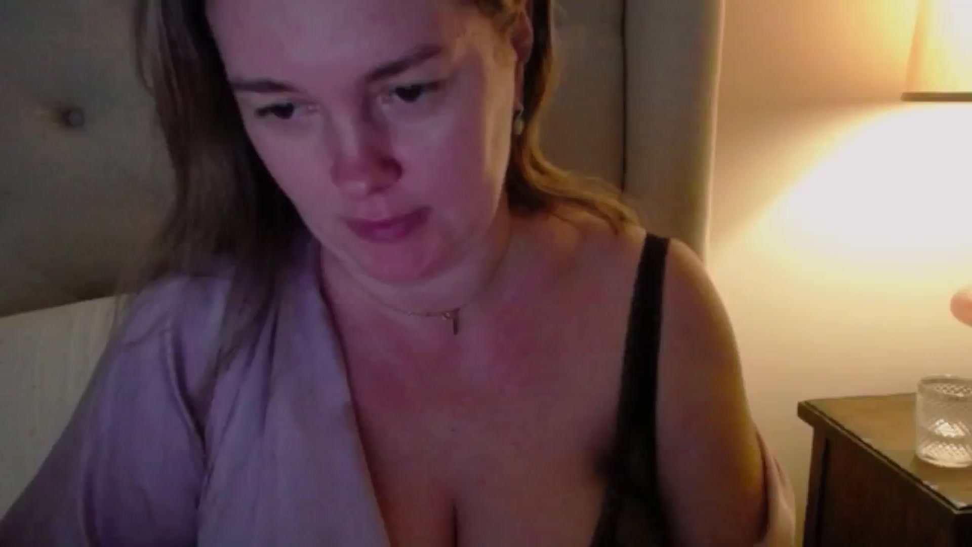 Gallery image thumbnail from J0llye's myfreecams stream on, 12/29/2024, 21:05 image 5 of 20