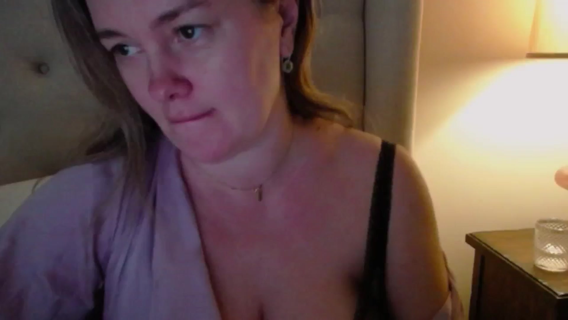 Gallery image thumbnail from J0llye's myfreecams stream on, 12/29/2024, 21:05 image 1 of 20