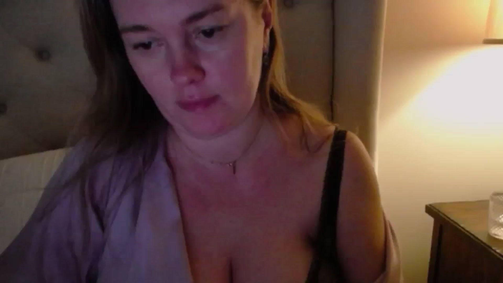 Gallery image thumbnail from J0llye's myfreecams stream on, 12/29/2024, 21:05 image 14 of 20