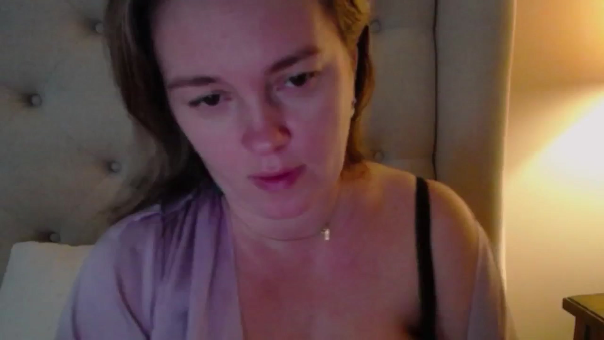 Gallery image thumbnail from J0llye's myfreecams stream on, 12/30/2024, 21:18 image 10 of 20