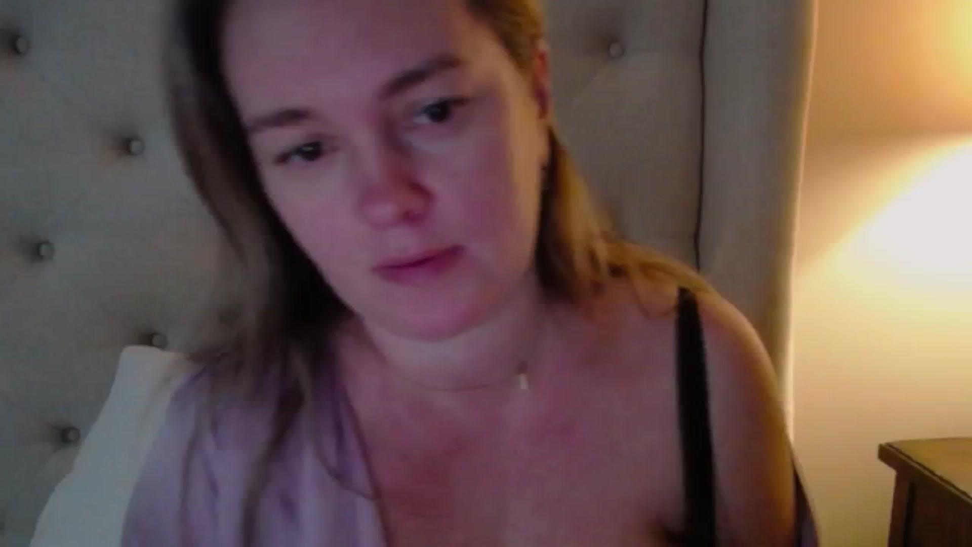 Gallery image thumbnail from J0llye's myfreecams stream on, 12/30/2024, 21:18 image 7 of 20