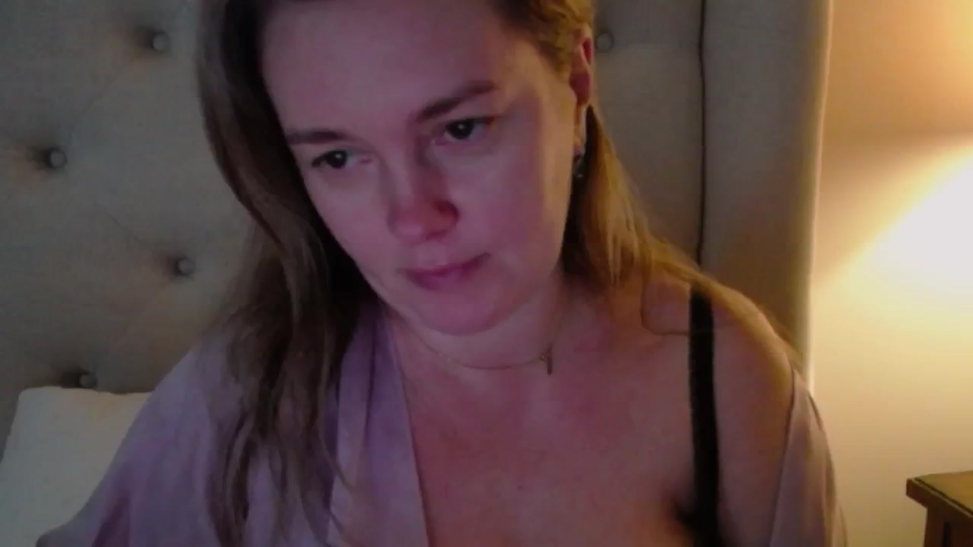 Gallery image thumbnail from J0llye's myfreecams stream on, 12/30/2024, 21:18 image 9 of 20