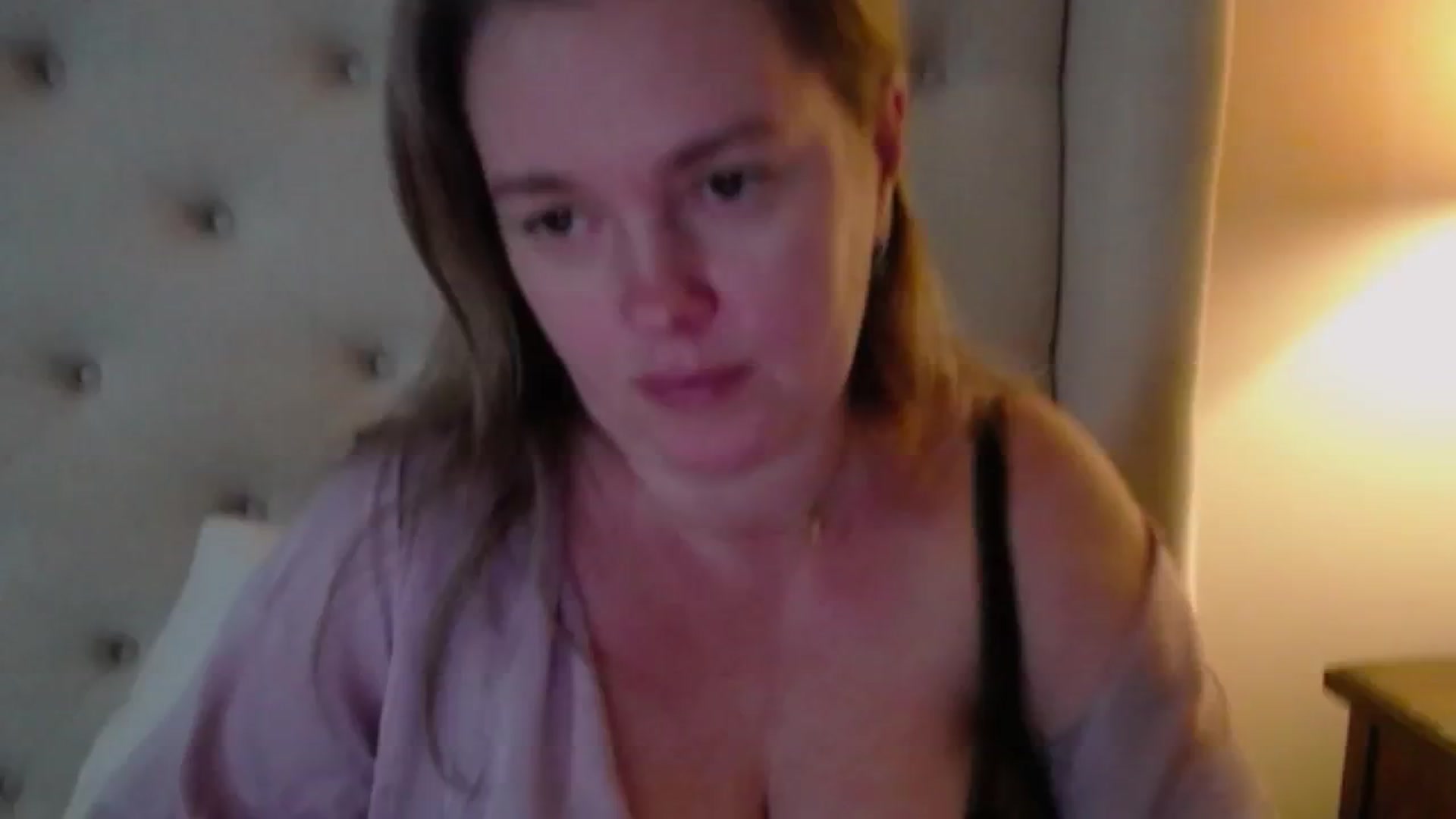 Gallery image thumbnail from J0llye's myfreecams stream on, 12/30/2024, 21:18 image 6 of 20