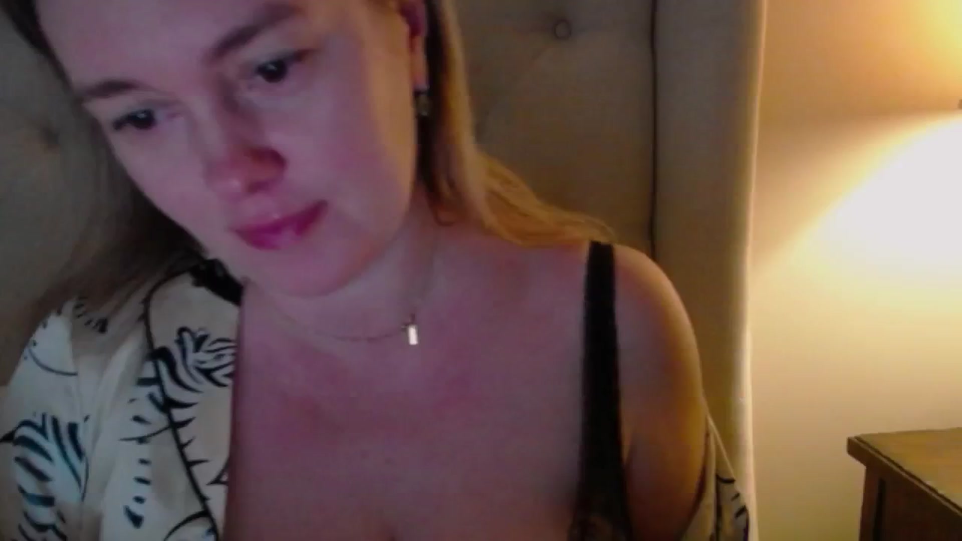 Gallery image thumbnail from J0llye's myfreecams stream on, 12/31/2024, 20:07 image 15 of 20