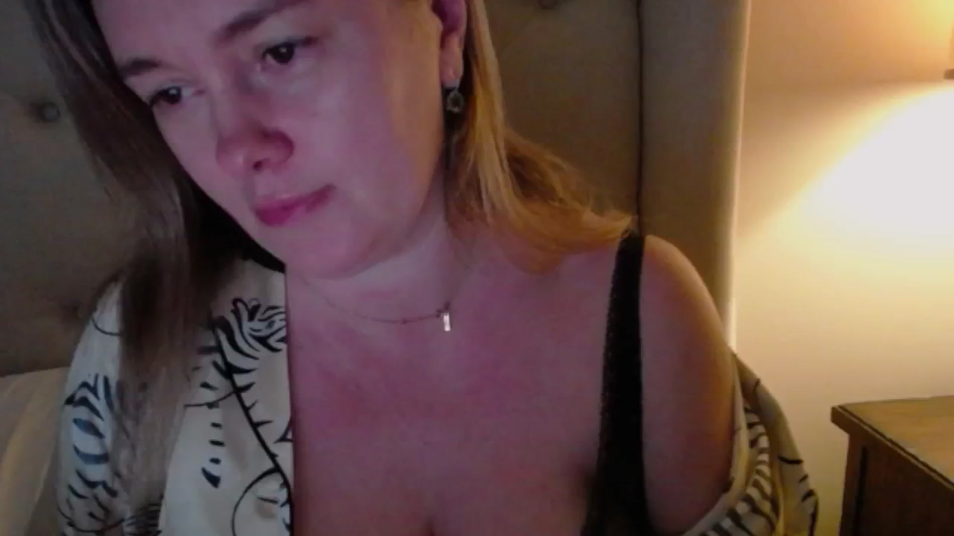 Gallery image thumbnail from J0llye's myfreecams stream on, 12/31/2024, 21:26 image 5 of 20