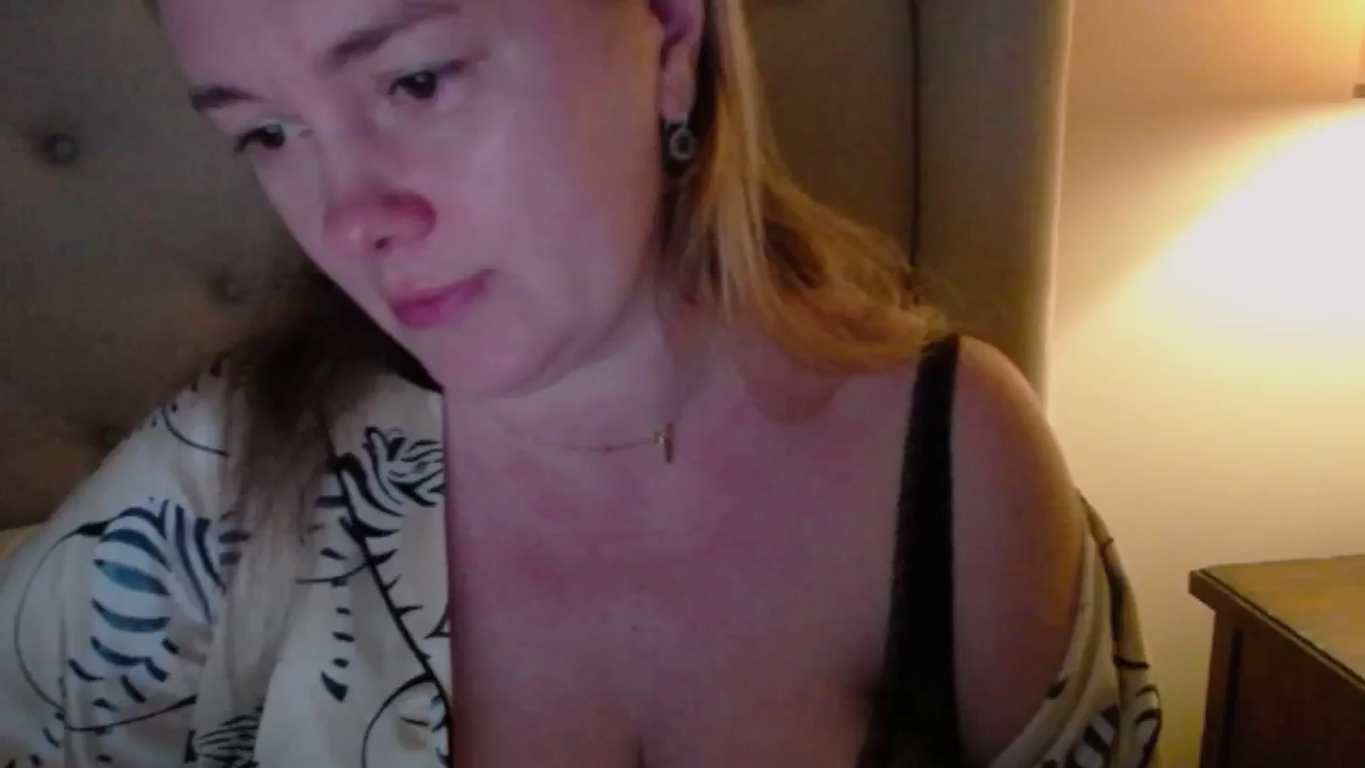 Gallery image thumbnail from J0llye's myfreecams stream on, 12/31/2024, 21:26 image 9 of 20
