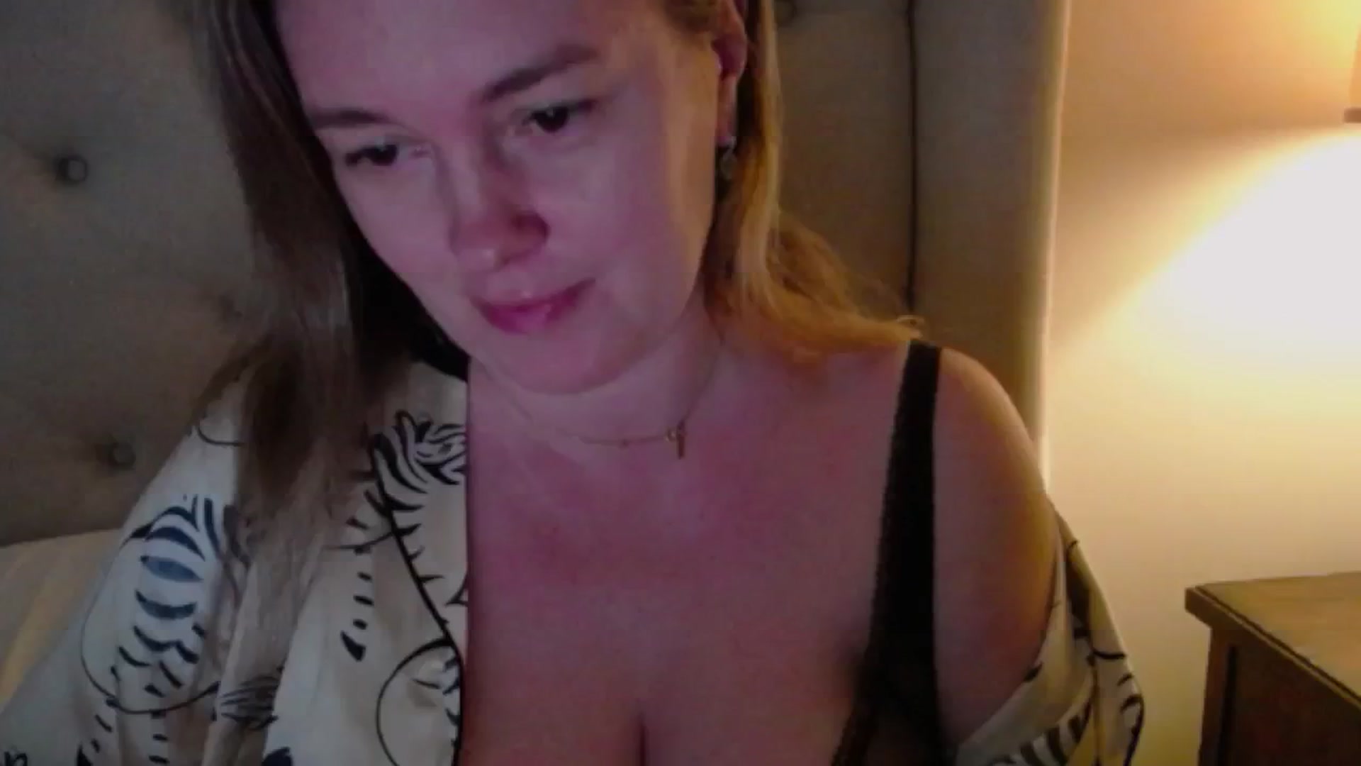 Gallery image thumbnail from J0llye's myfreecams stream on, 12/31/2024, 21:26 image 4 of 20