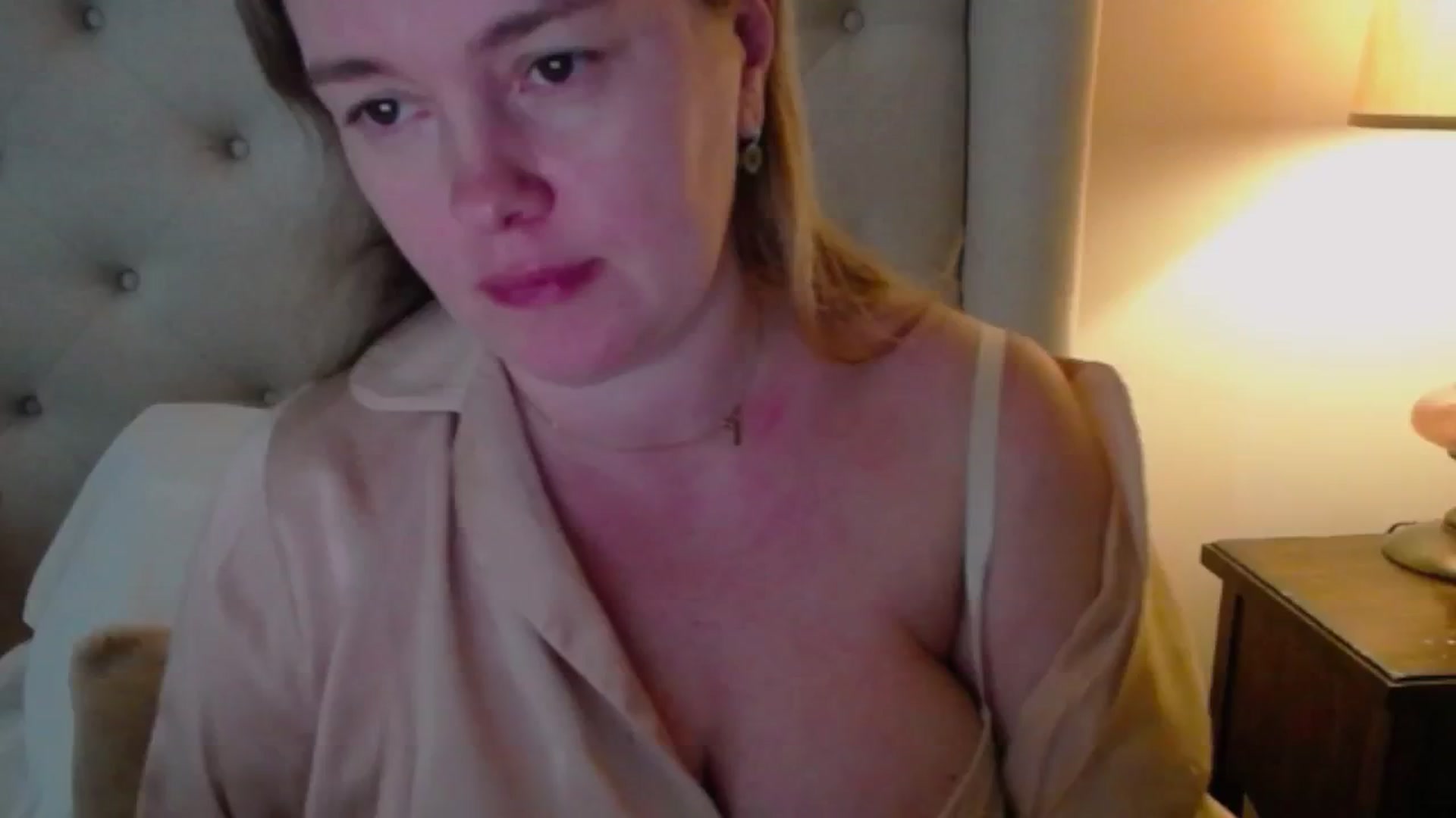 Gallery image thumbnail from J0llye's myfreecams stream on, 01/02/2025, 21:06 image 2 of 20