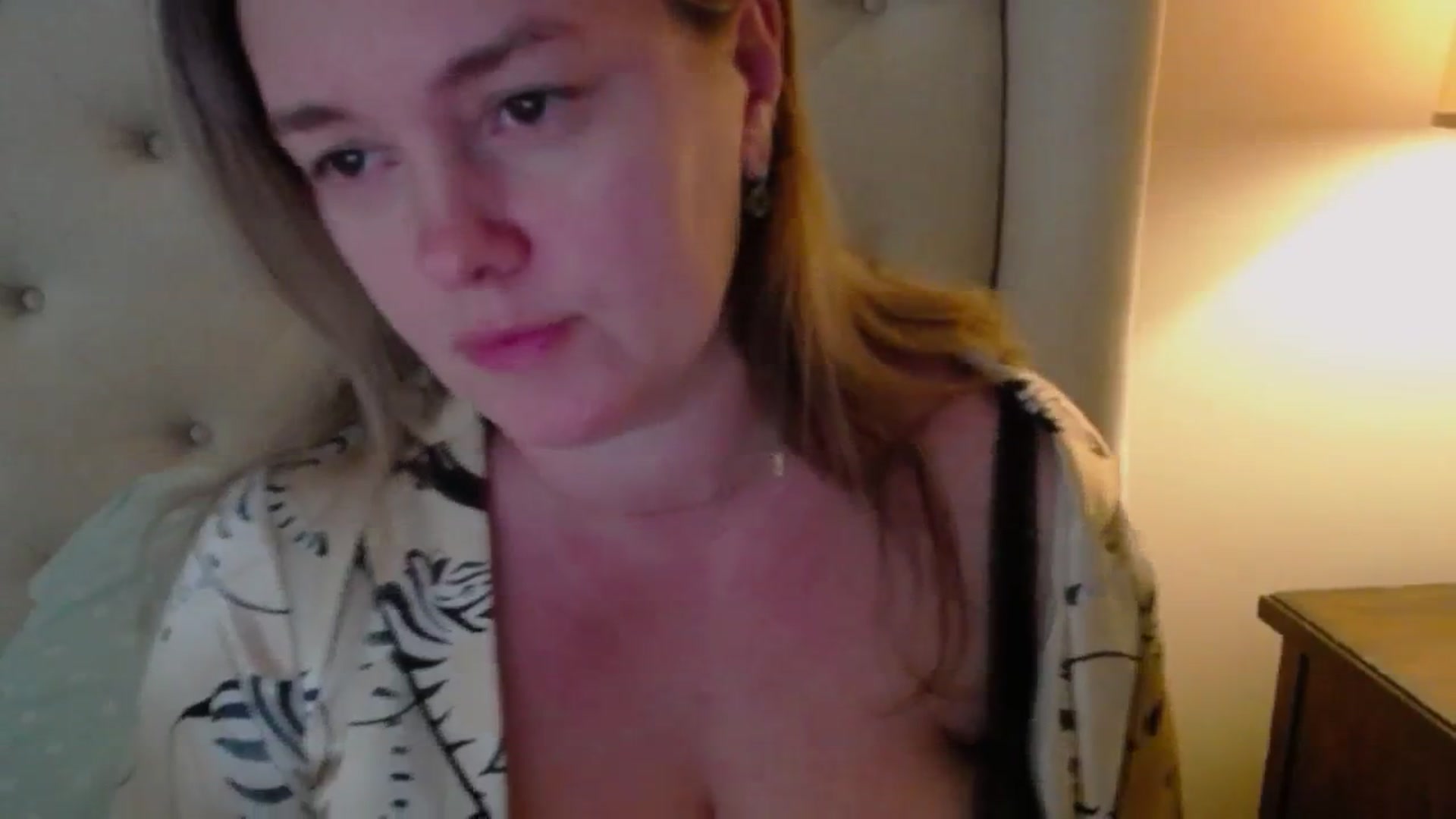 Gallery image thumbnail from J0llye's myfreecams stream on, 01/03/2025, 20:25 image 9 of 20