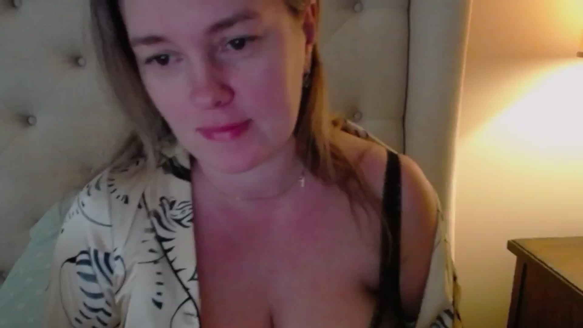 Gallery image thumbnail from J0llye's myfreecams stream on, 01/03/2025, 20:25 image 1 of 20